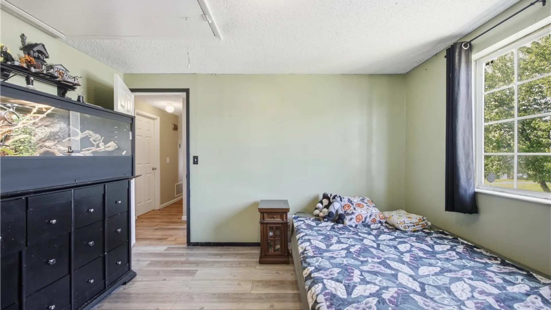 Property at 6930 Academy Lane, Lockport Town, NY 14094 21
