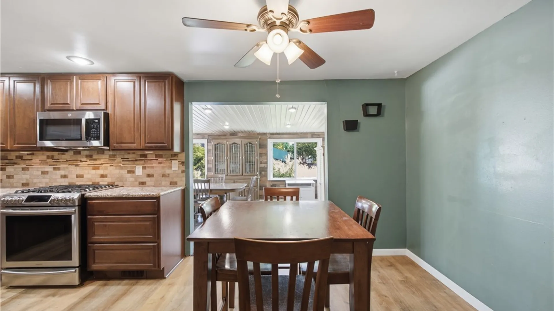 Property at 6930 Academy Lane, Lockport Town, NY 14094 7