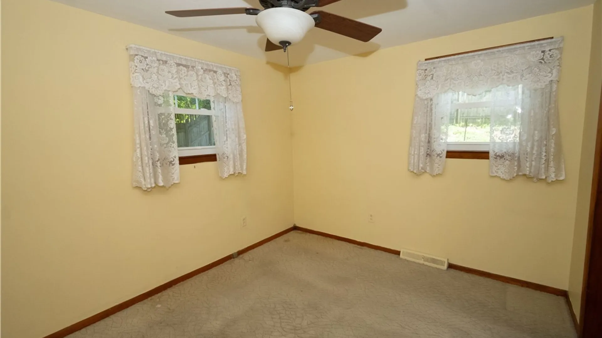 Property at 155 VIEAU Drive, Syracuse, NY 13207 11