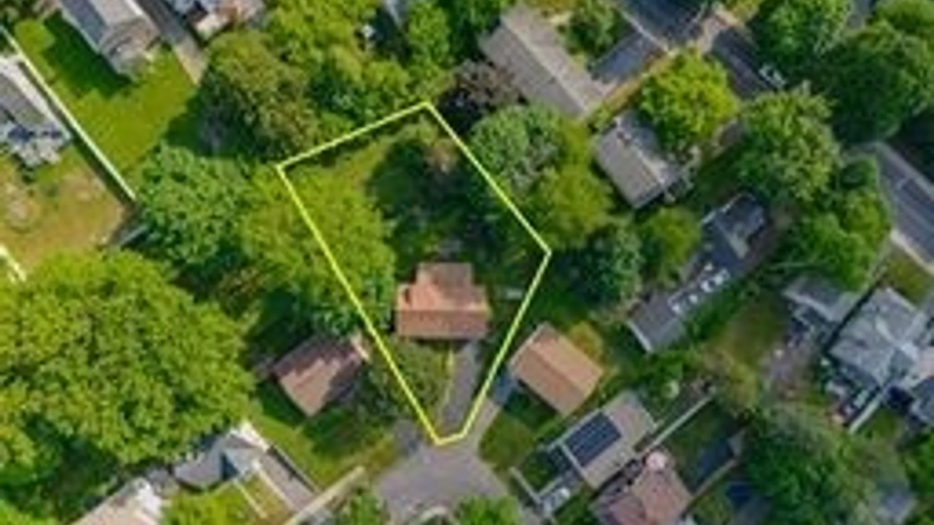 Property at 155 VIEAU Drive, Syracuse, NY 13207 5