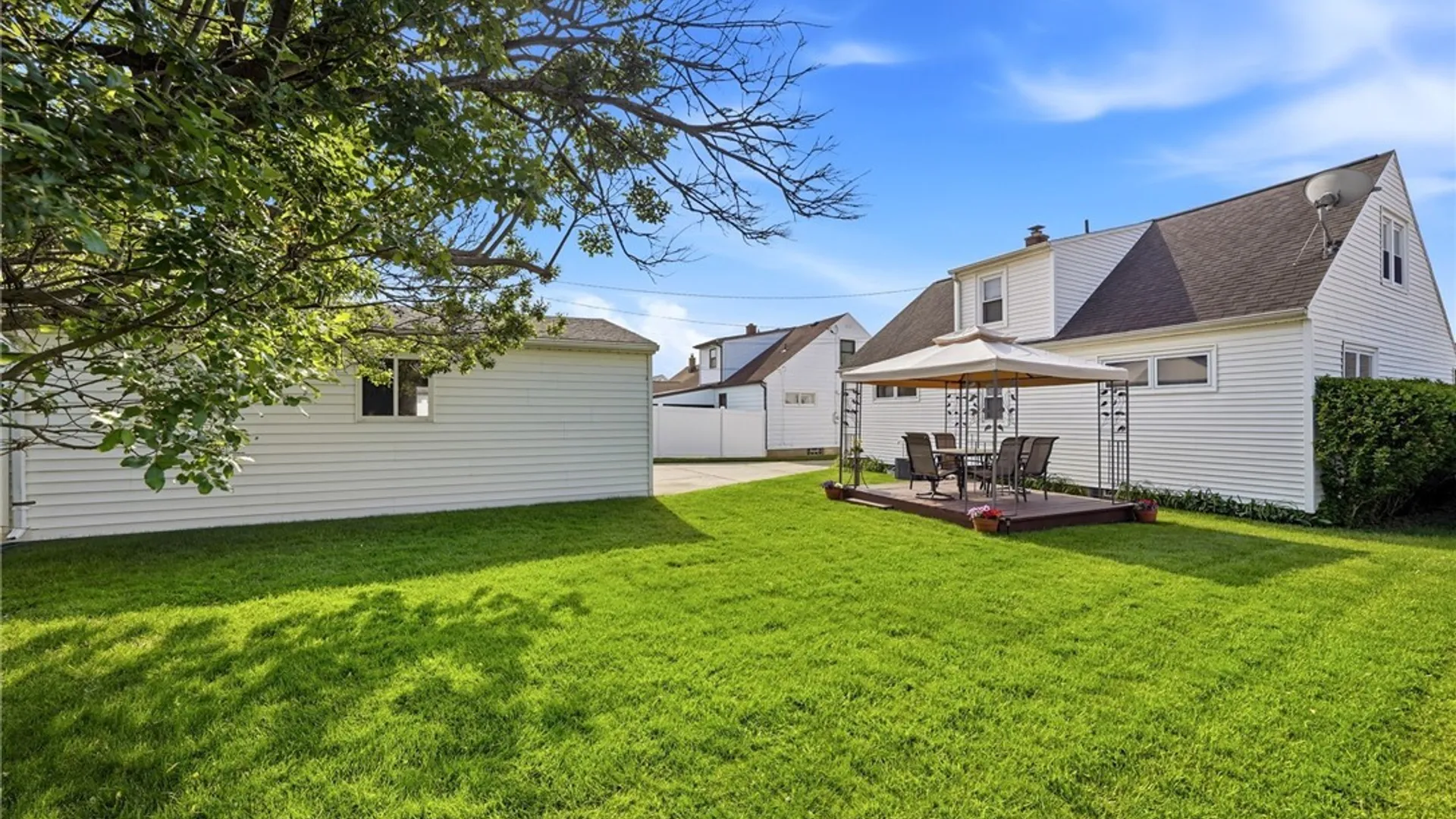 Property at 72 Arcade Avenue, Amherst, NY 14226 42