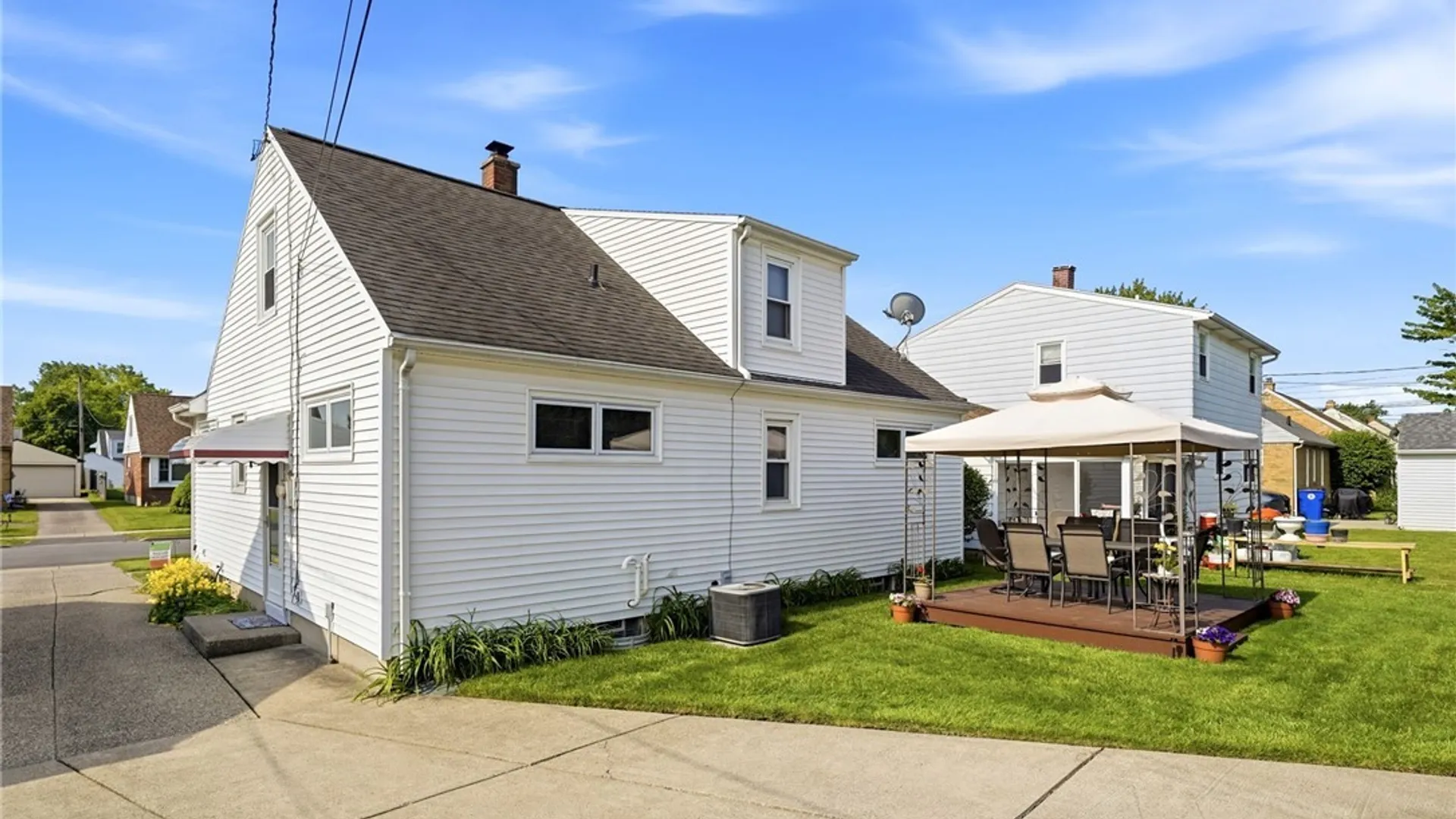 Property at 72 Arcade Avenue, Amherst, NY 14226 44
