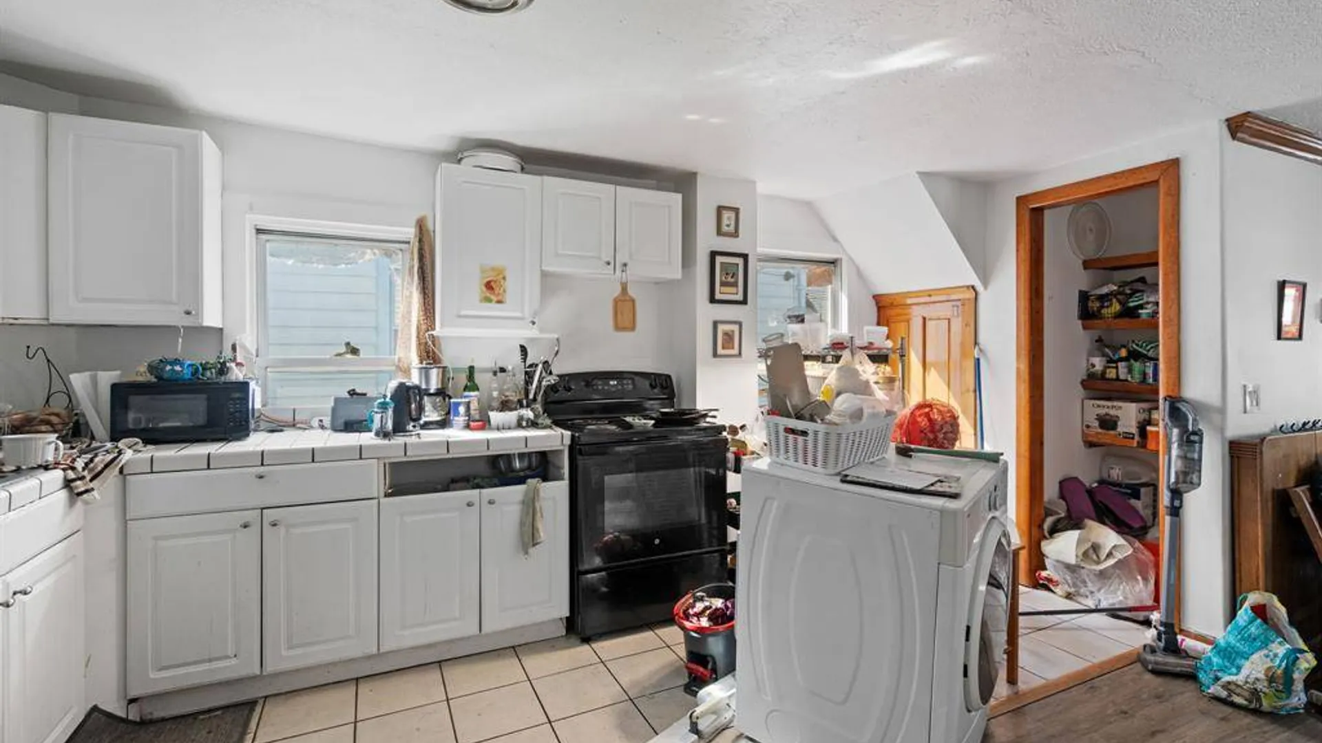 Property at 25 S Prospect Street, Kingston, NY 12401 3