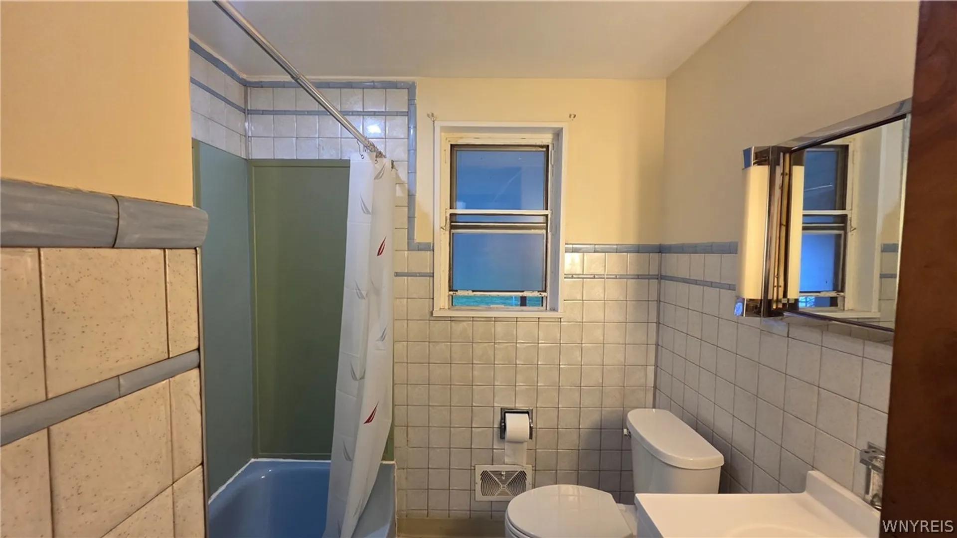 Property at 419 Cherokee Drive, Cheektowaga, NY 14225 23