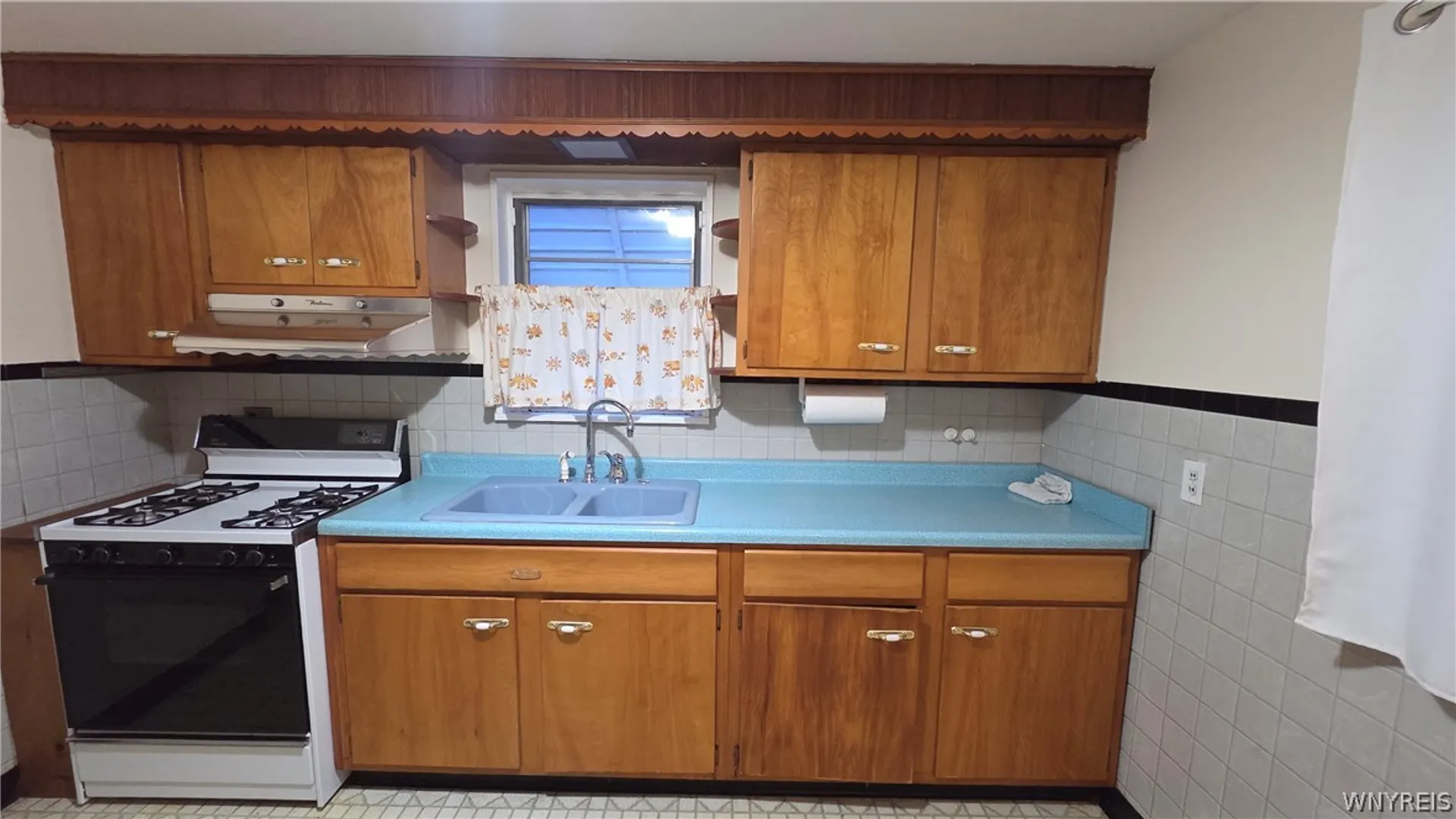 Property at 419 Cherokee Drive, Cheektowaga, NY 14225 3