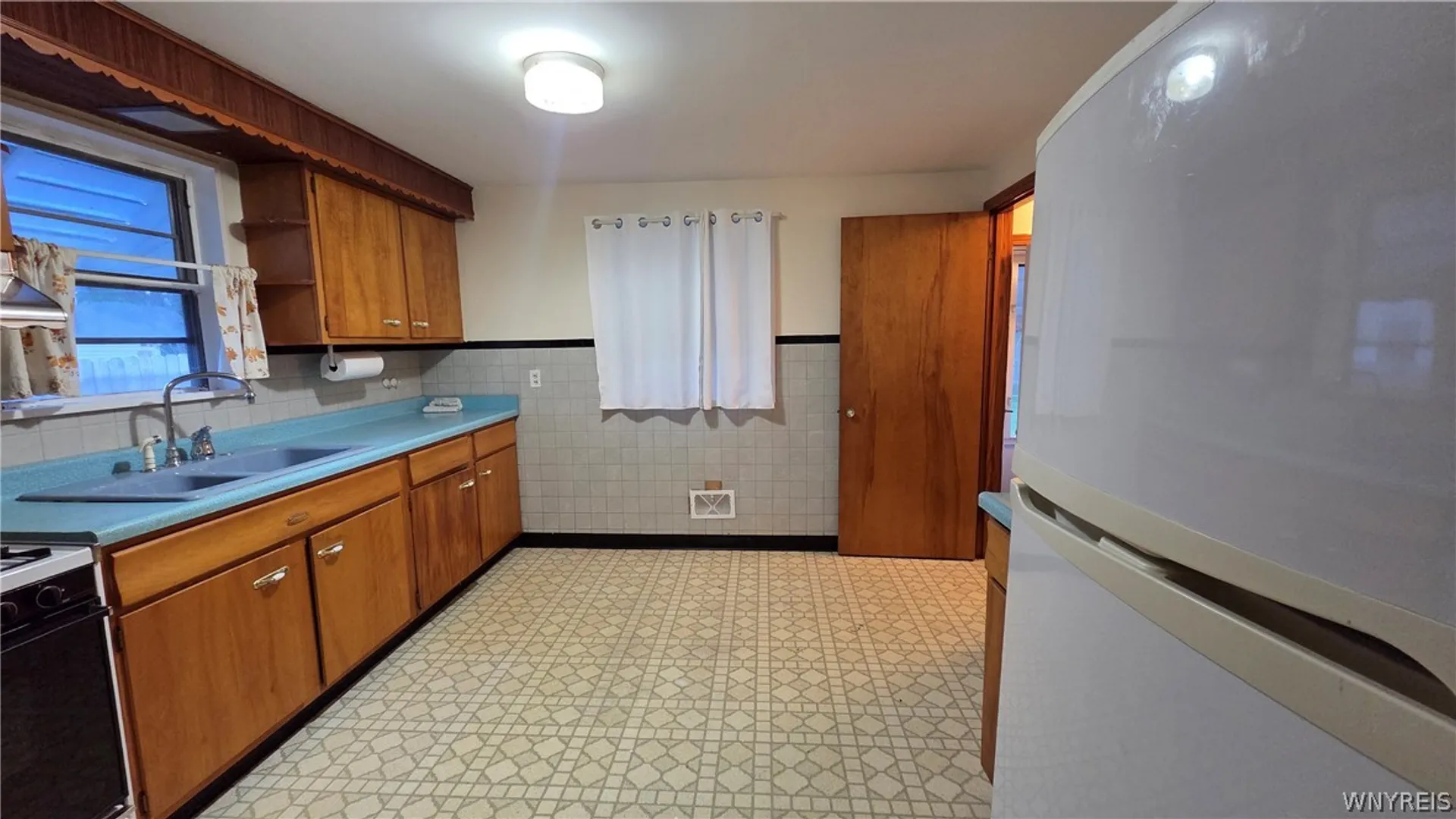 Property at 419 Cherokee Drive, Cheektowaga, NY 14225 5
