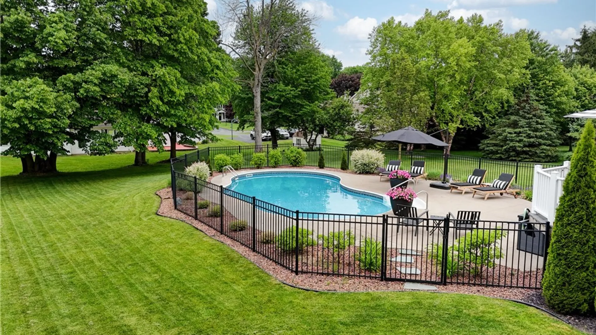 Property at 32 Watersong Trail, Penfield, NY 14580 43