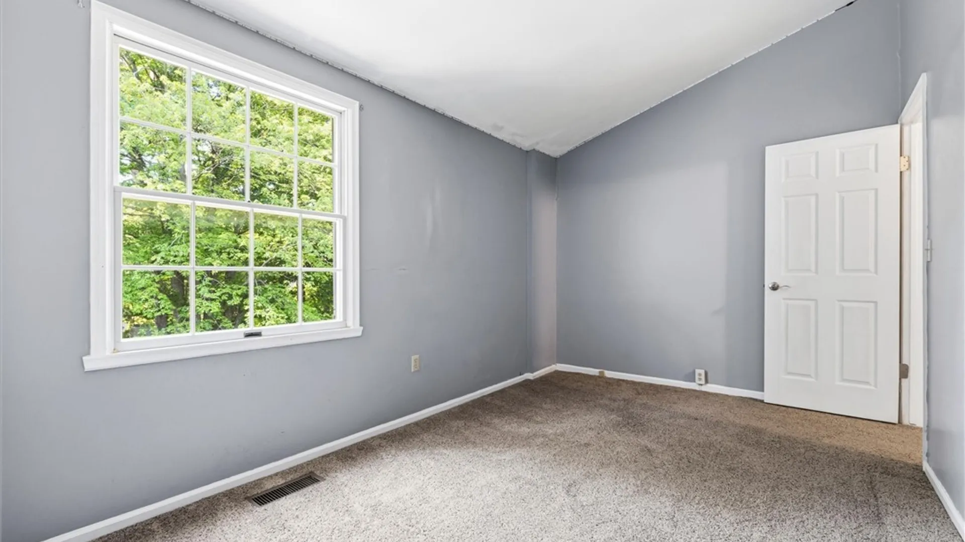 Property at 4433 Heritage Drive, Clay, NY 13090 20