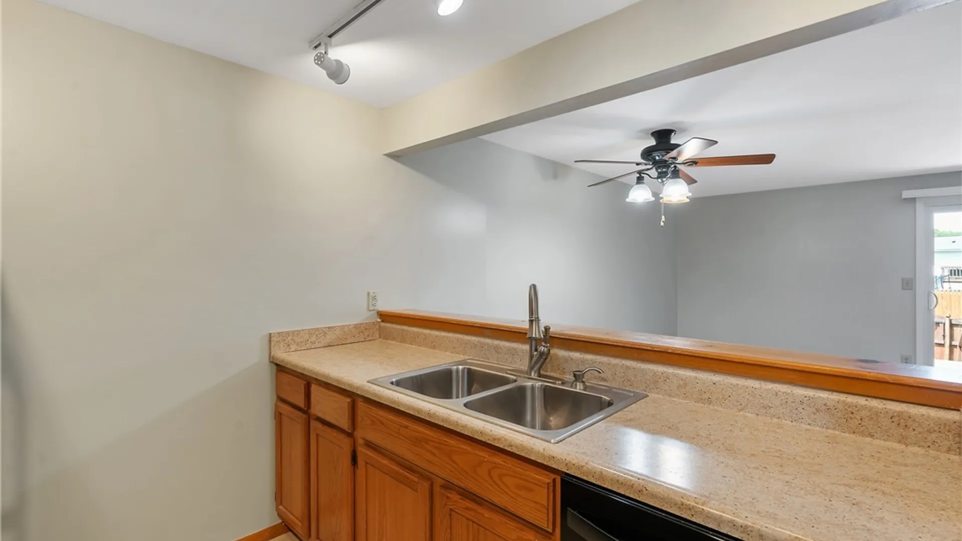 Property at 6074 Bethlehem Lane, Cicero, NY 13039 7