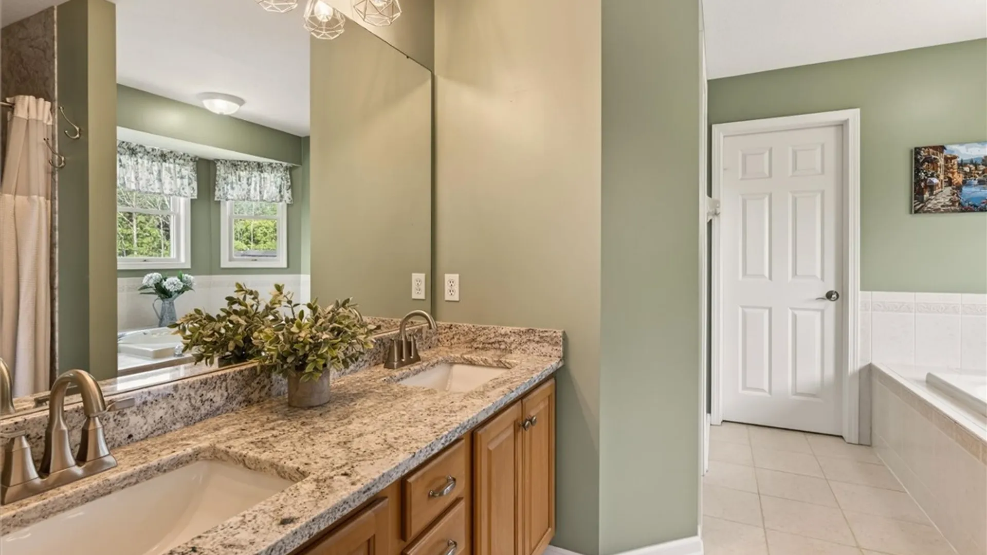 Property at 907 Taylor Rise, Victor, NY 14564 33