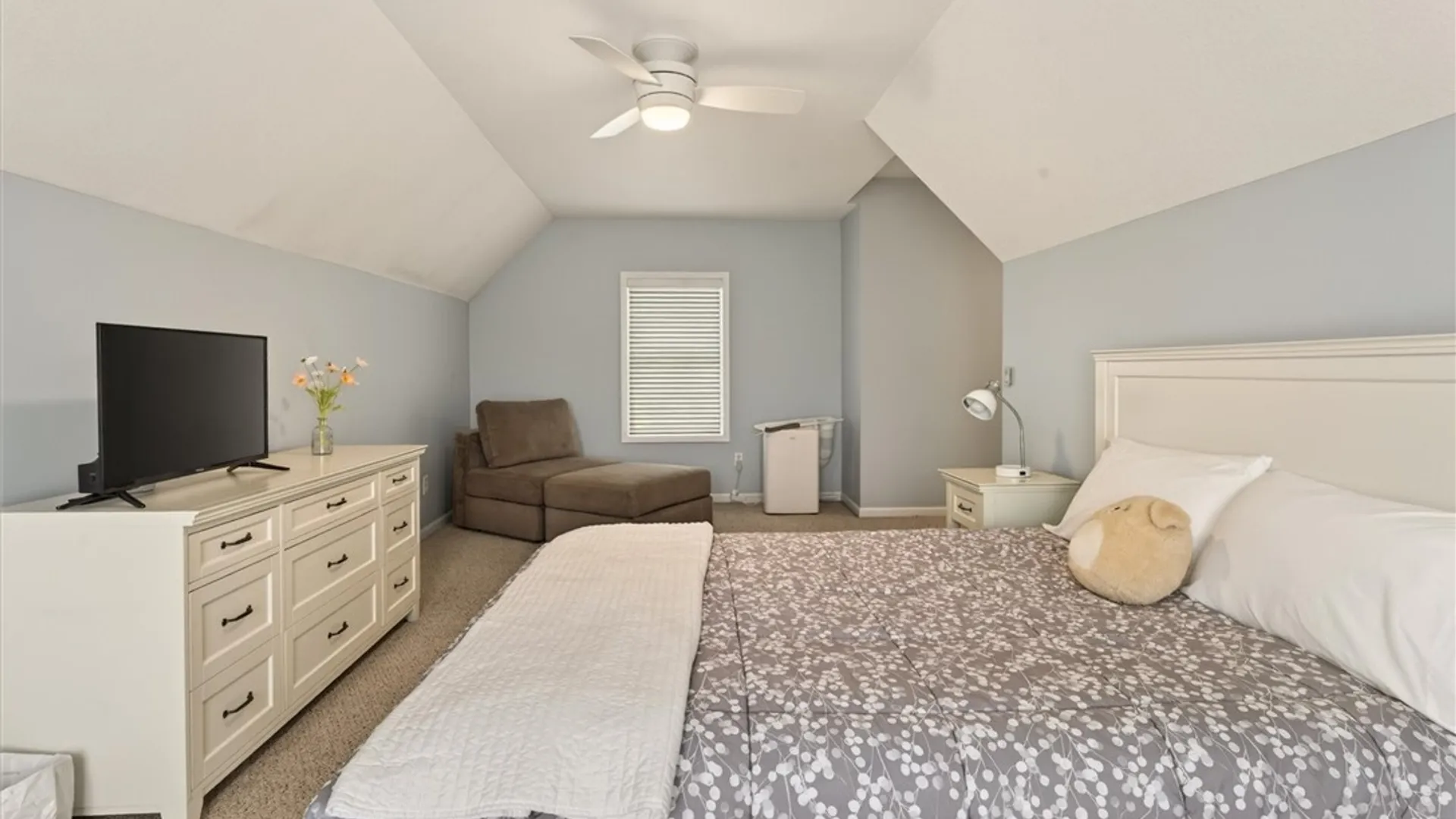 Property at 907 Taylor Rise, Victor, NY 14564 43