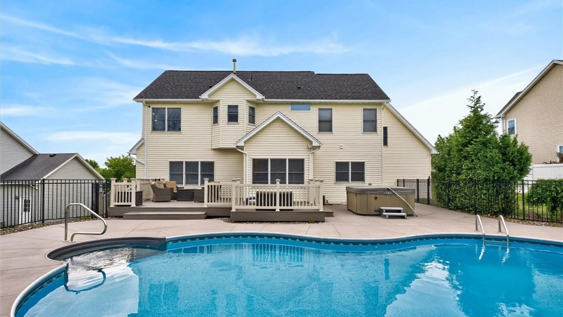 Property at 907 Taylor Rise, Victor, NY 14564 5