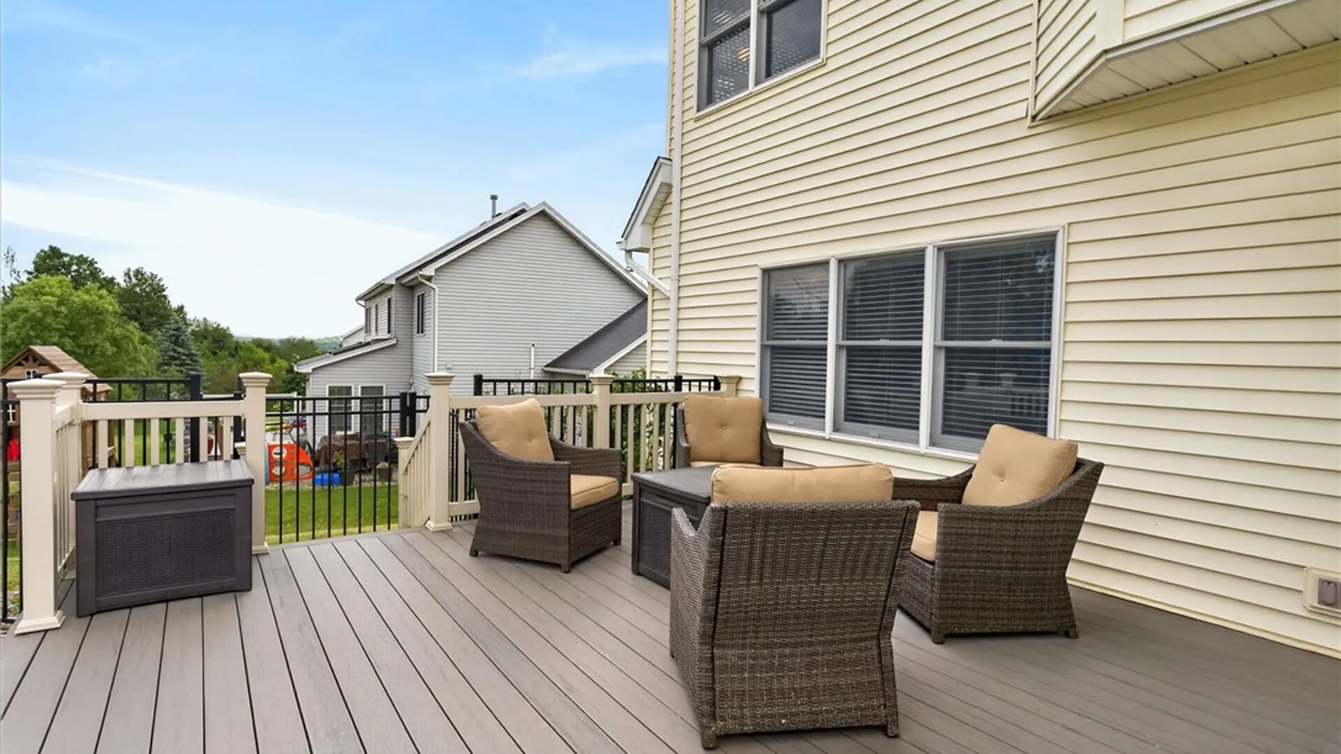 Property at 907 Taylor Rise, Victor, NY 14564 9