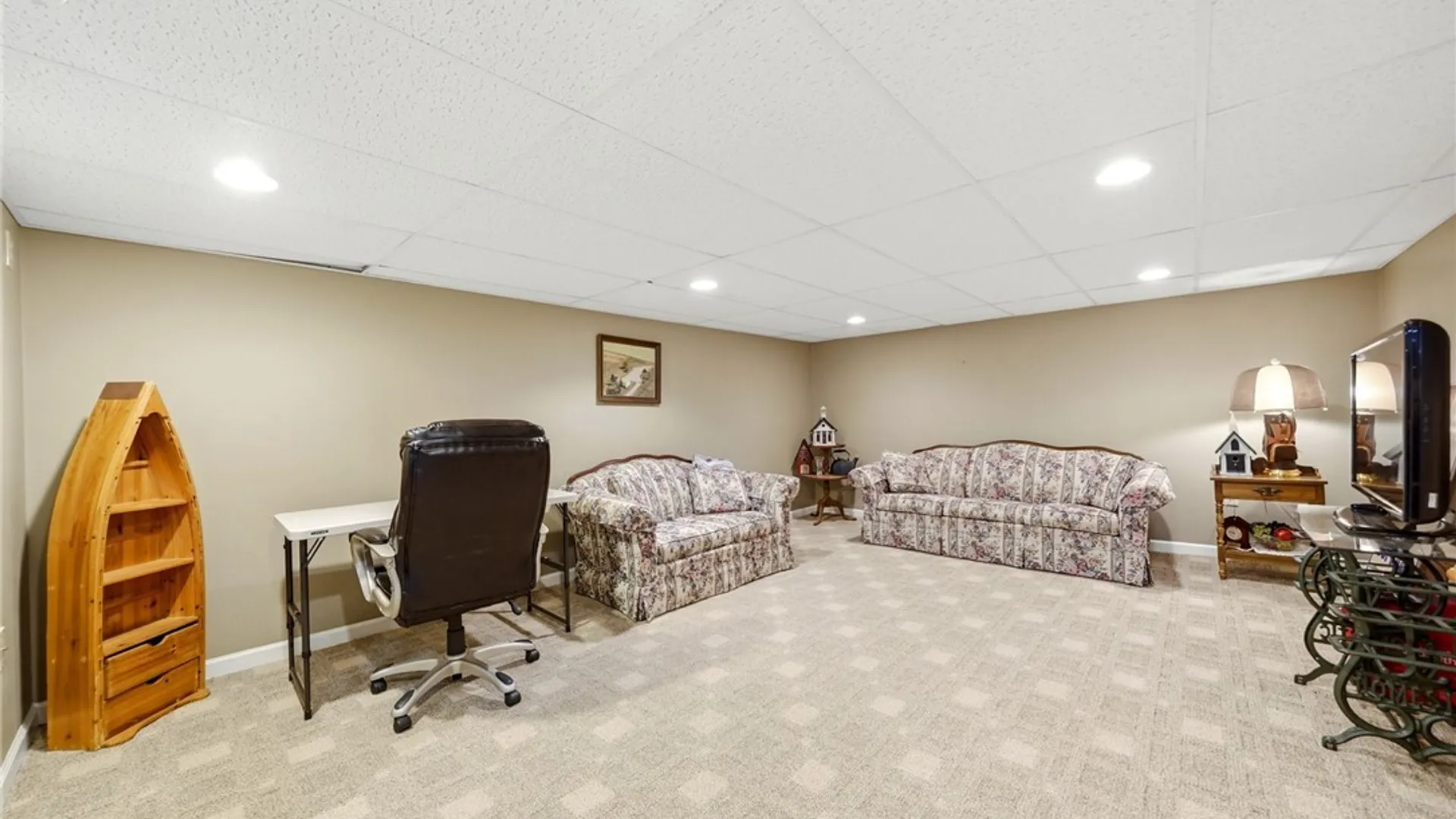 Property at 10585 Royal Oak Drive, Clarence, NY 14031 35