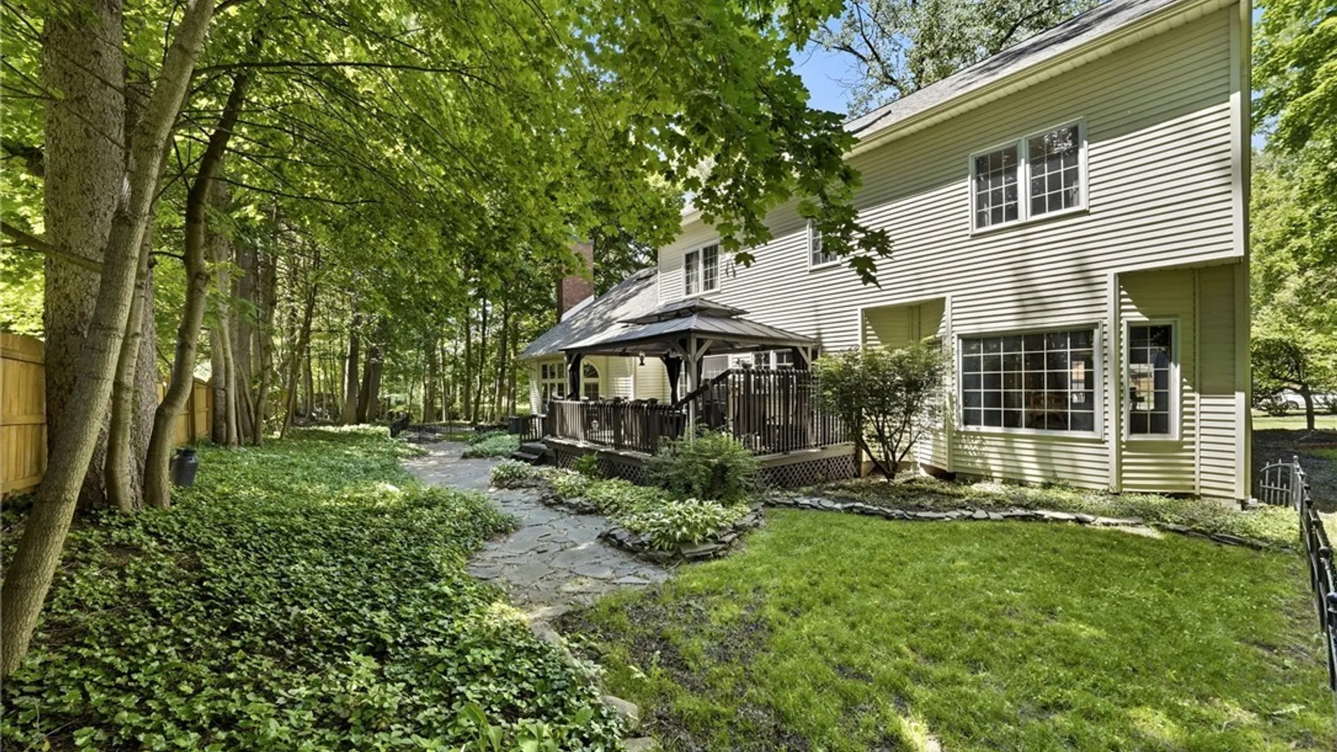 Property at 10585 Royal Oak Drive, Clarence, NY 14031 41