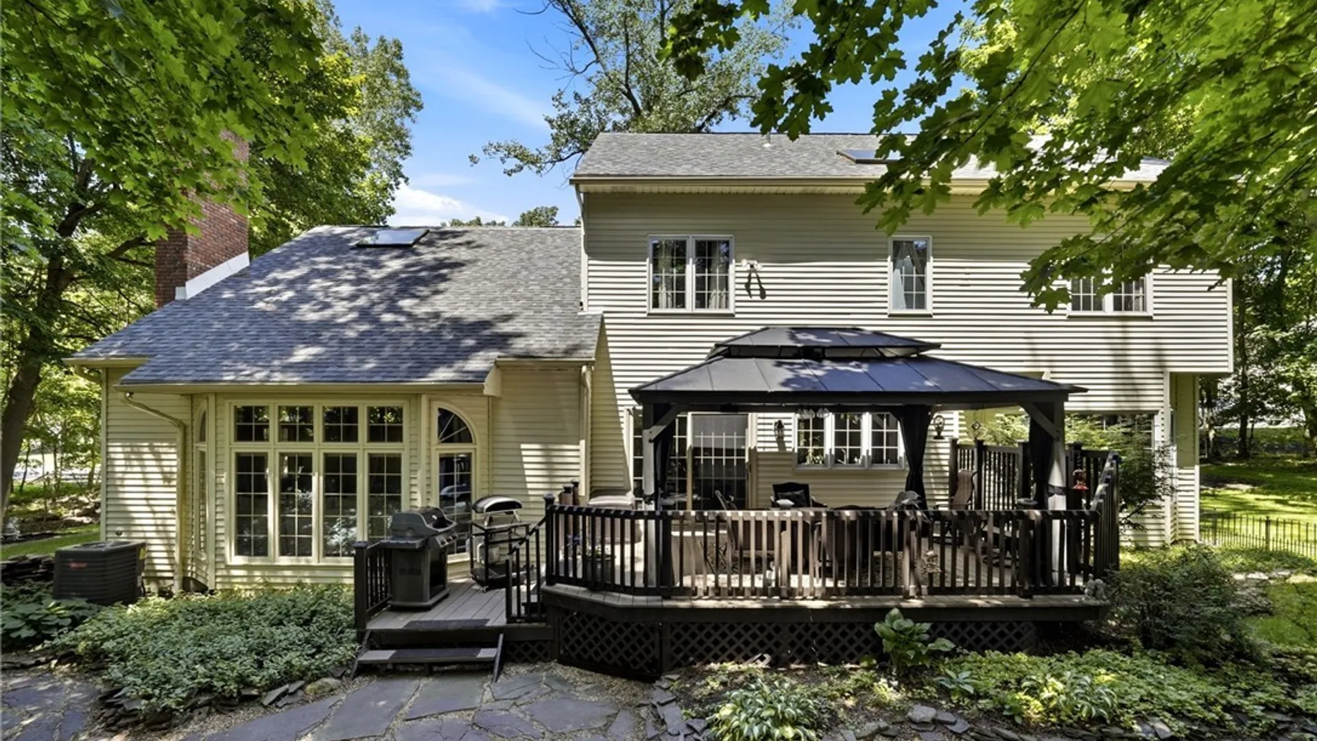 Property at 10585 Royal Oak Drive, Clarence, NY 14031 46