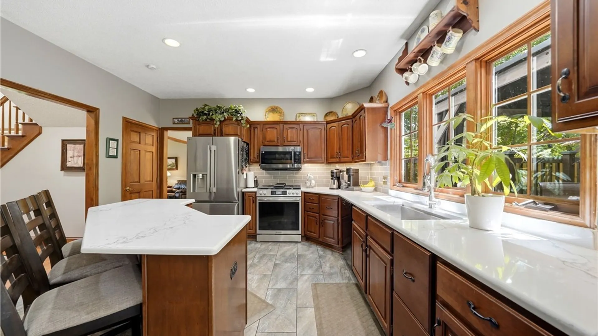 Property at 10585 Royal Oak Drive, Clarence, NY 14031 7