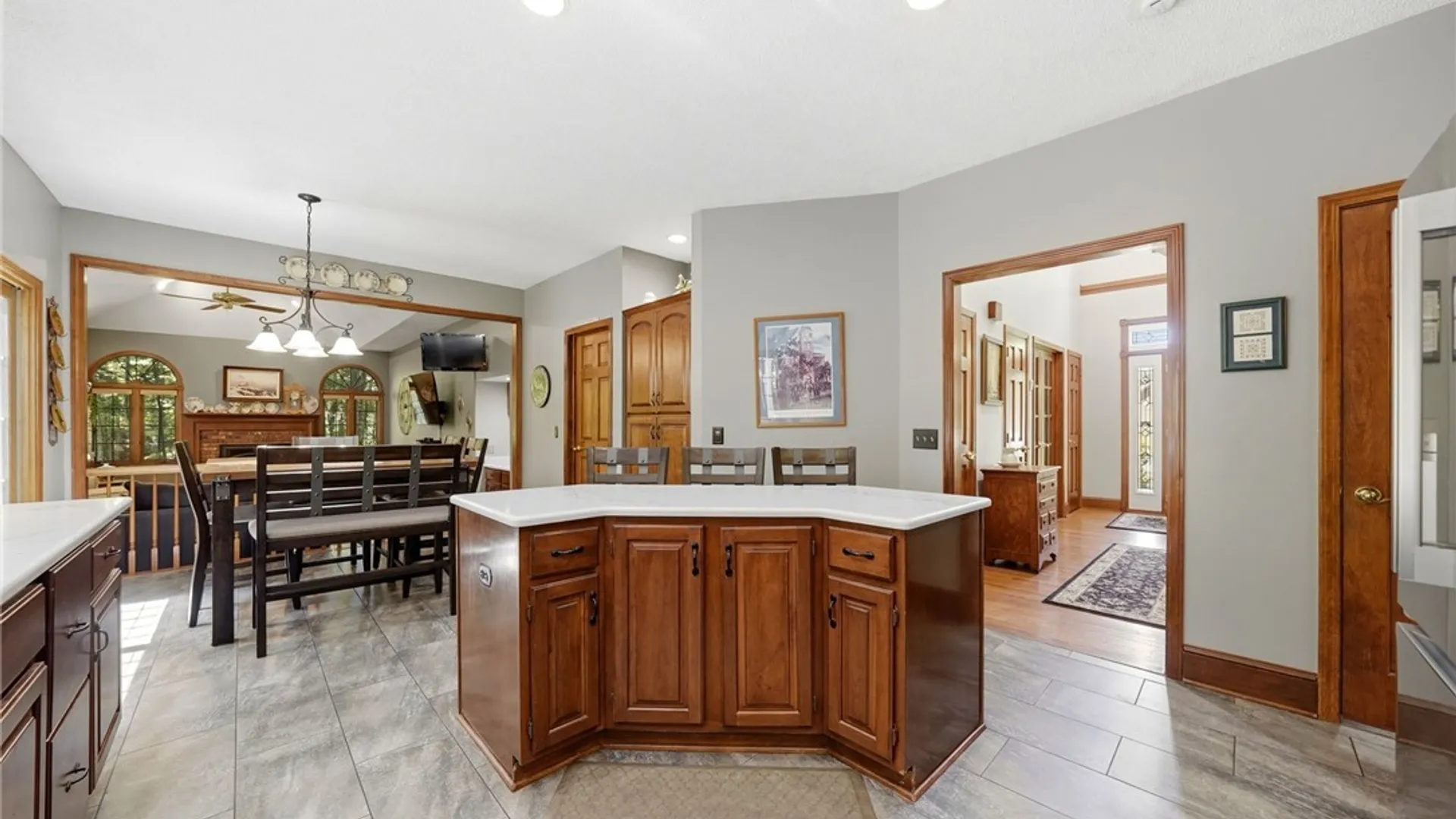 Property at 10585 Royal Oak Drive, Clarence, NY 14031 8