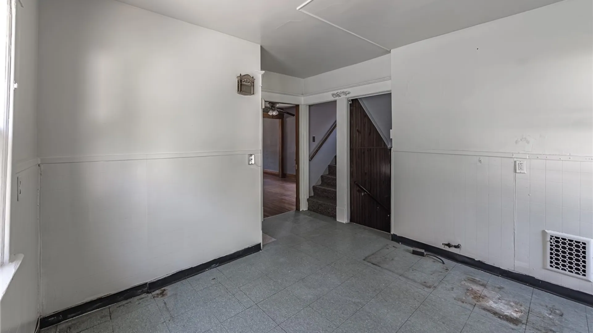 Property at 32 Schuele Avenue, Buffalo, NY 14215 16