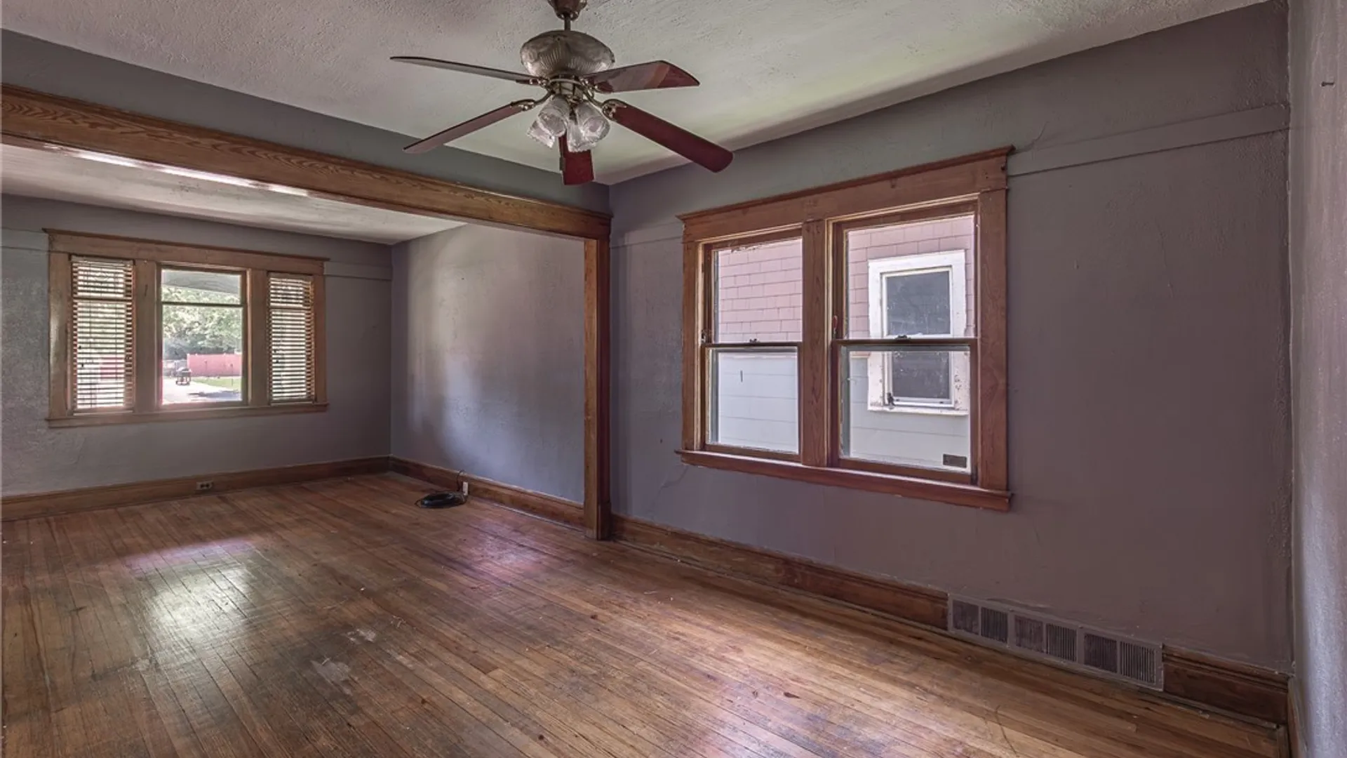 Property at 32 Schuele Avenue, Buffalo, NY 14215 9