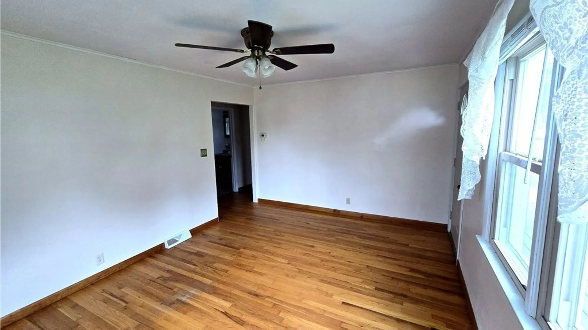 Property at 119 Gale Avenue, Salina, NY 13088 5