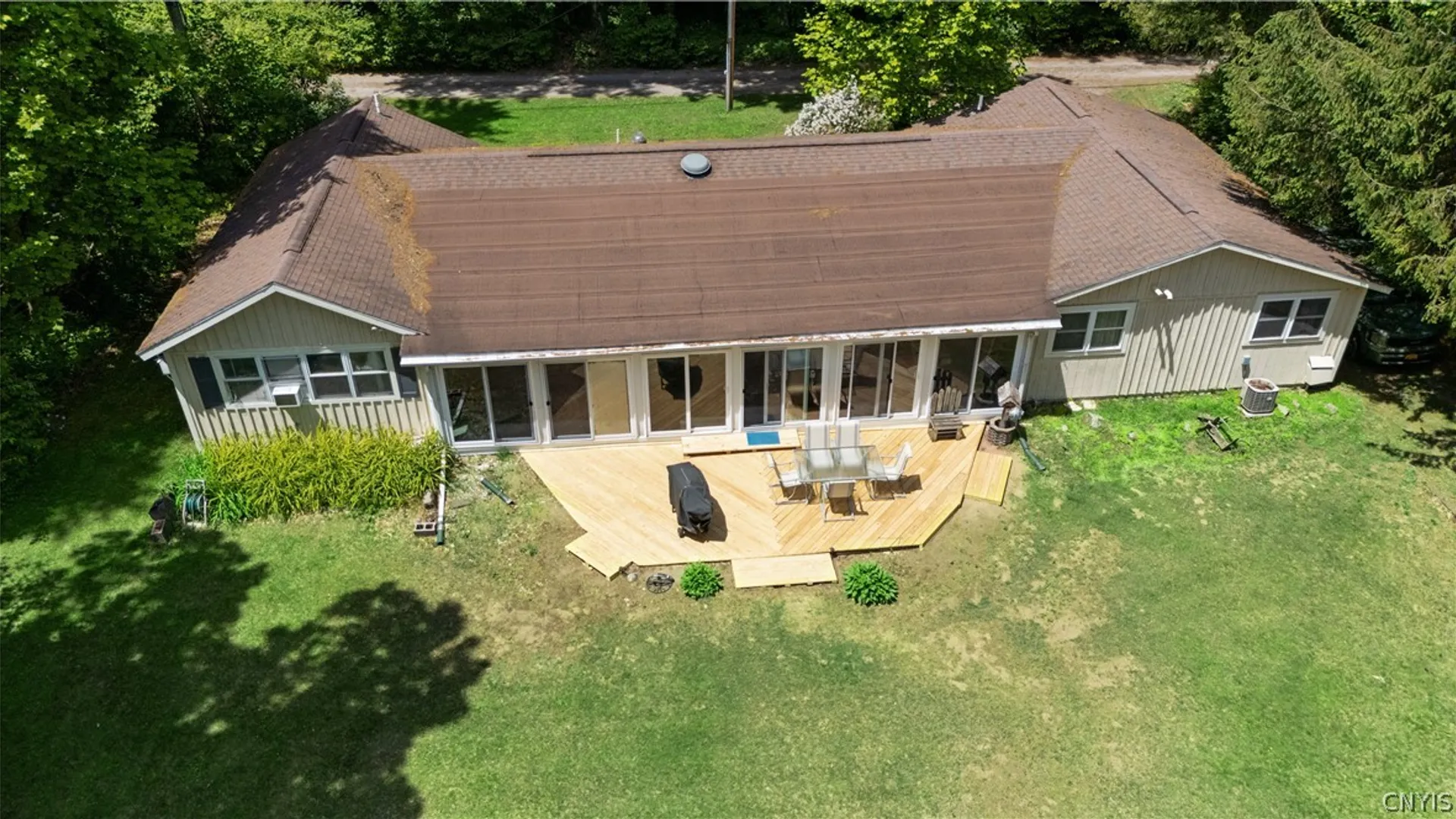 Property at 6 Snogles Lane, Lysander, NY 13027 4