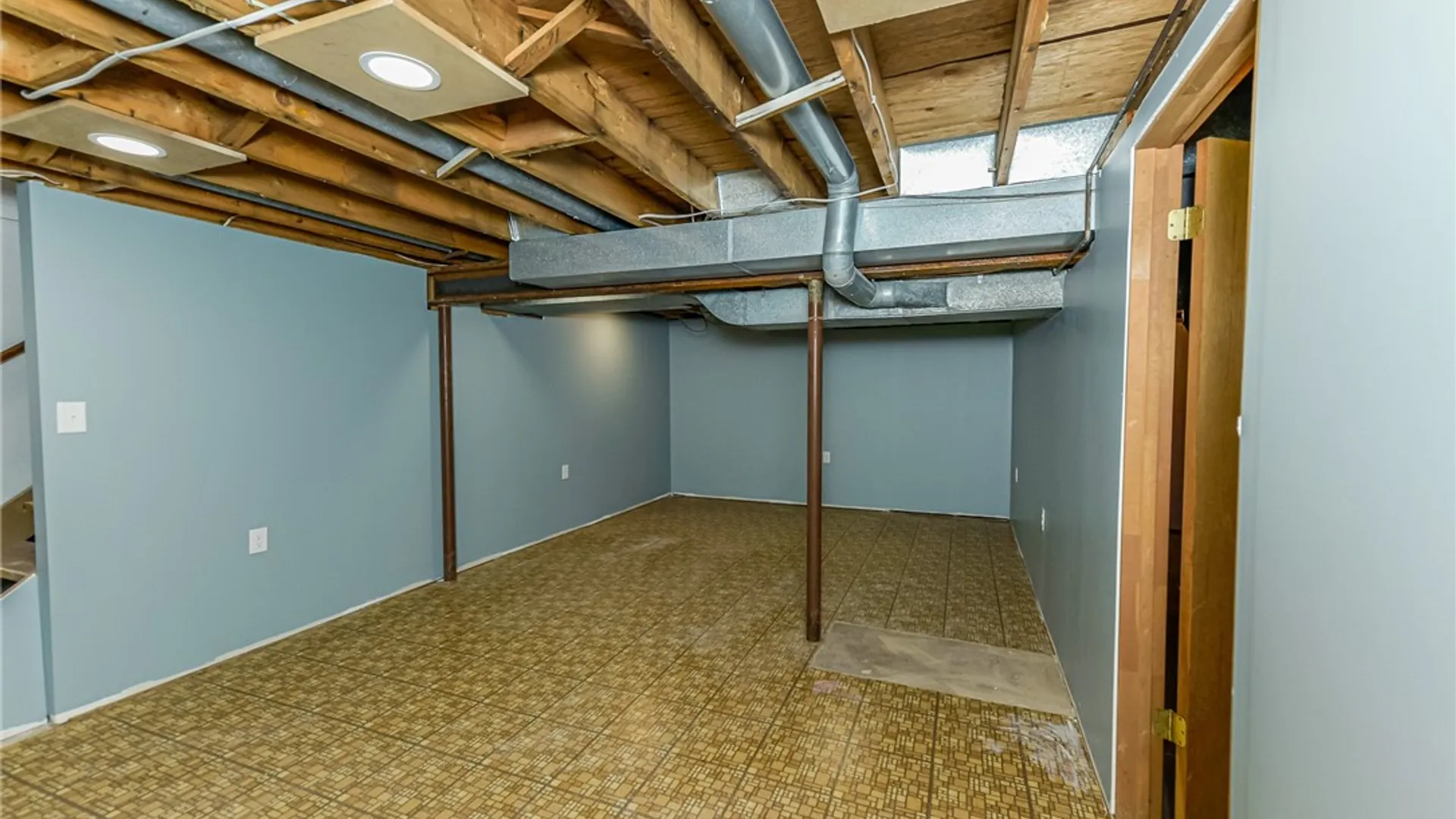 Property at 109 Seafarers Lane, Greece, NY 14612 26