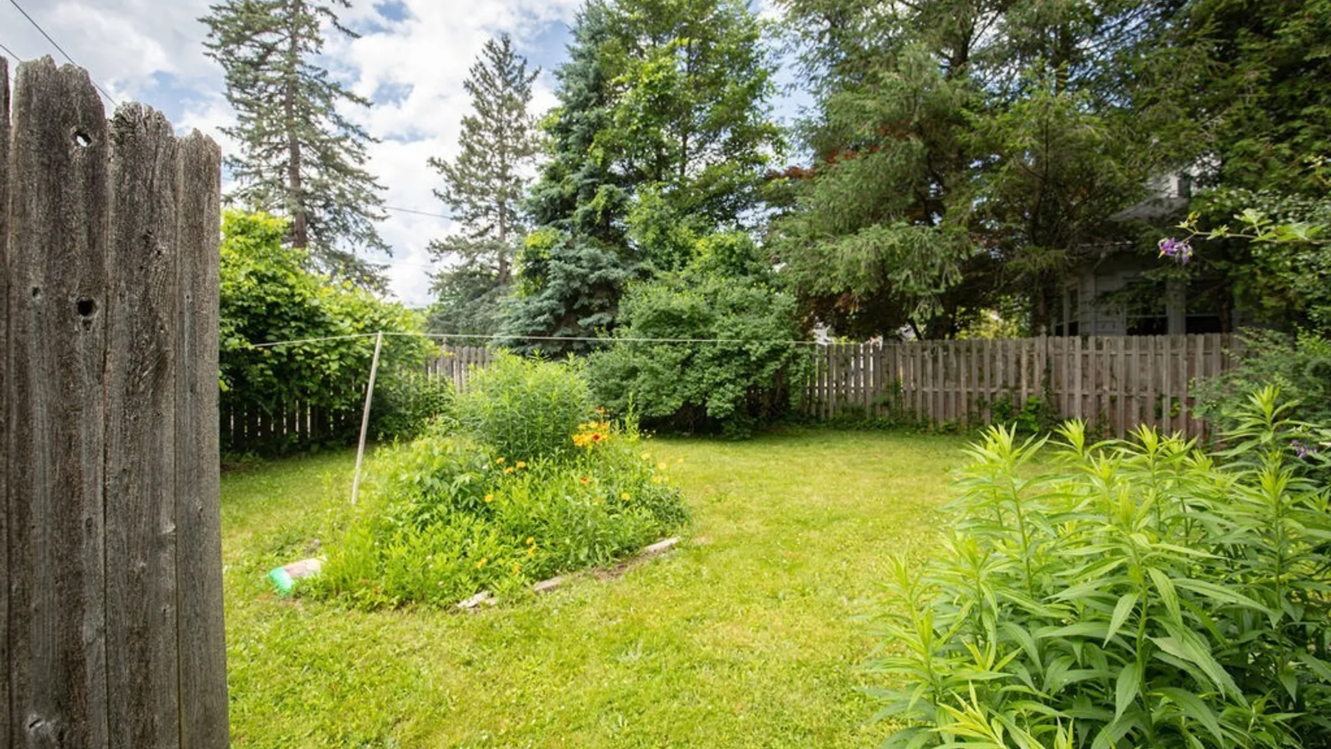 Property at 822 Glenwood Ave, Syracuse, NY 13207 10