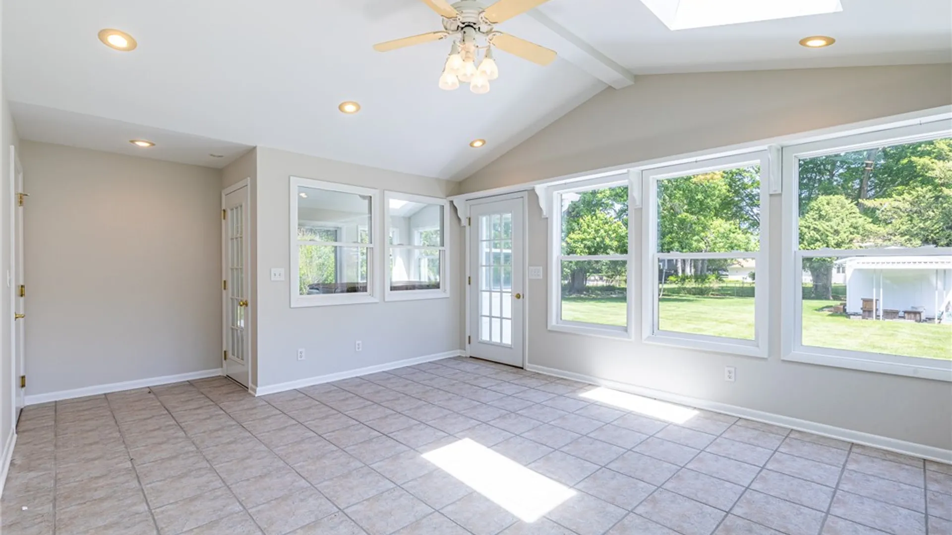 Property at 274 Parkview Drive, Penfield, NY 14625 15