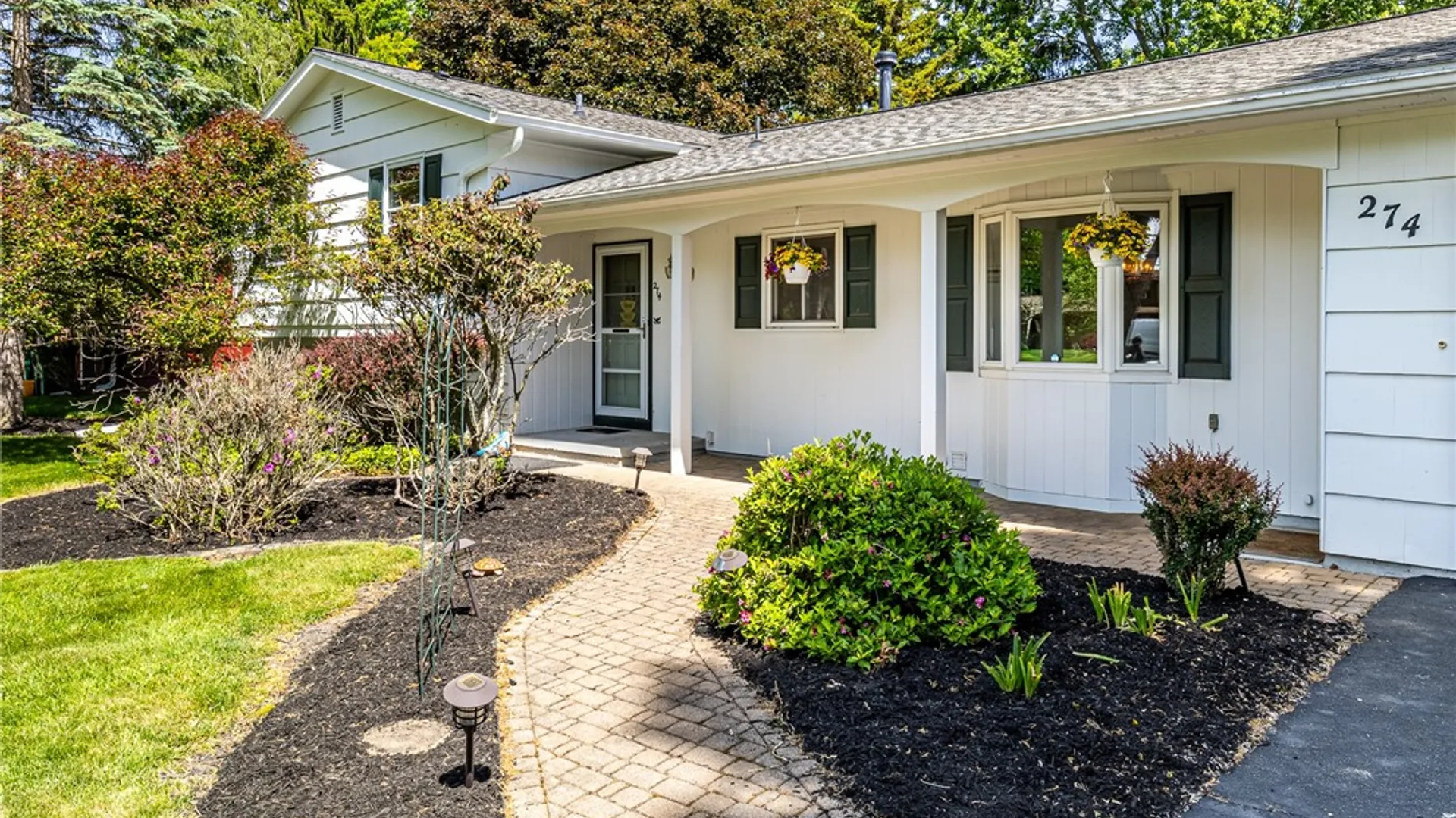 Property at 274 Parkview Drive, Penfield, NY 14625 2
