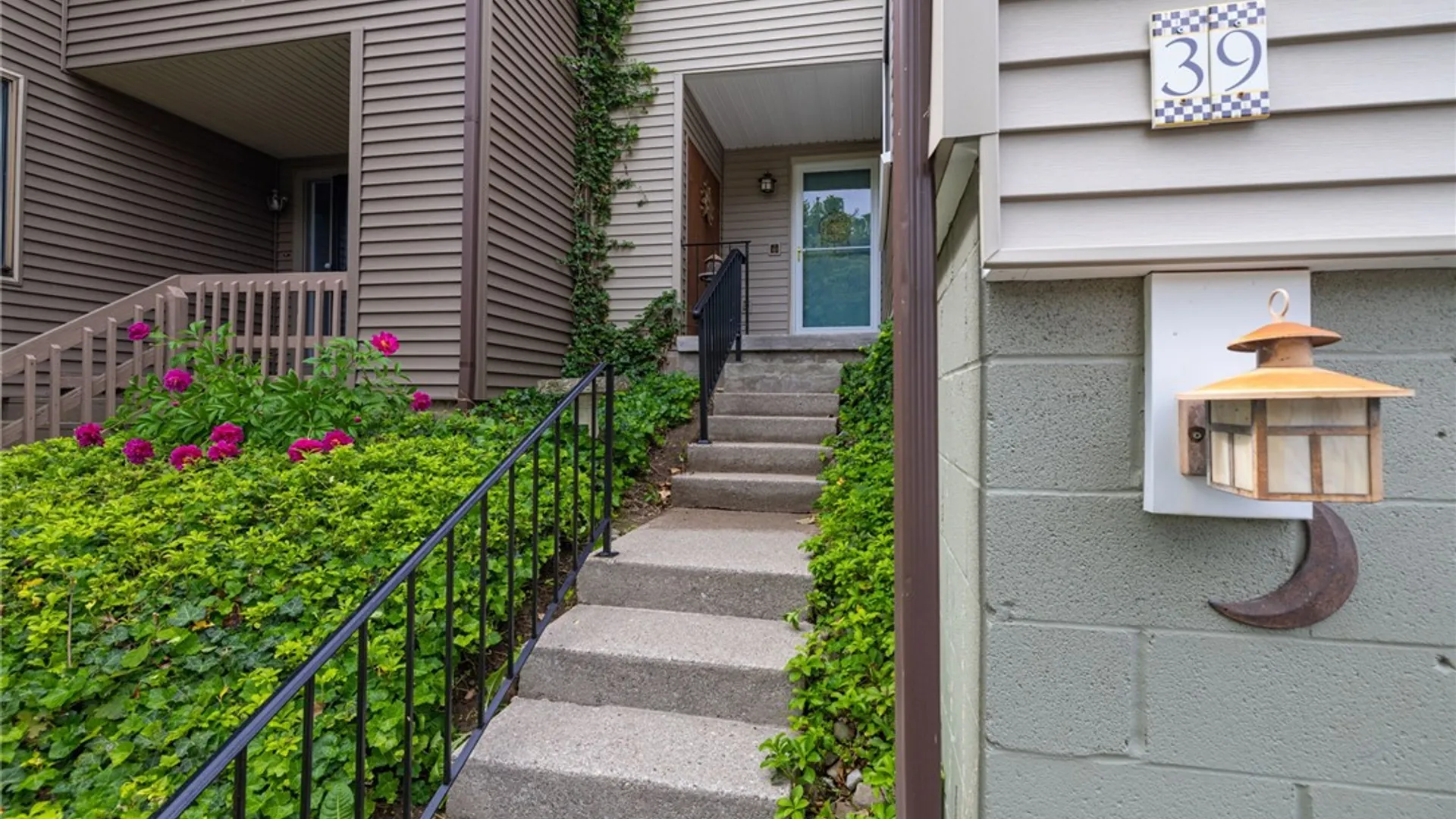 Property at 39 Tilegate, Perinton, NY 14450 3