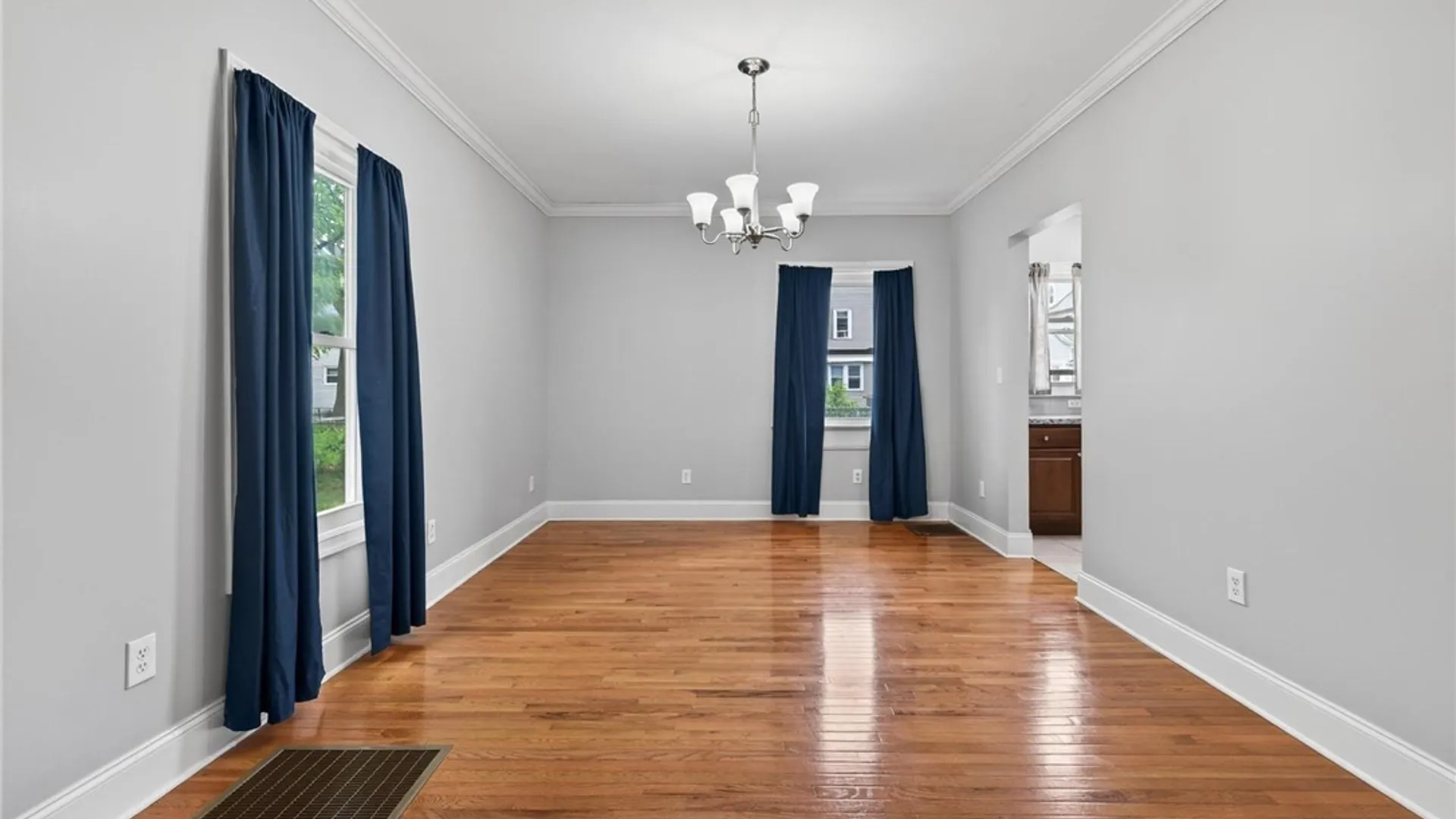 Property at 186 Riverside Avenue, Buffalo, NY 14207 10