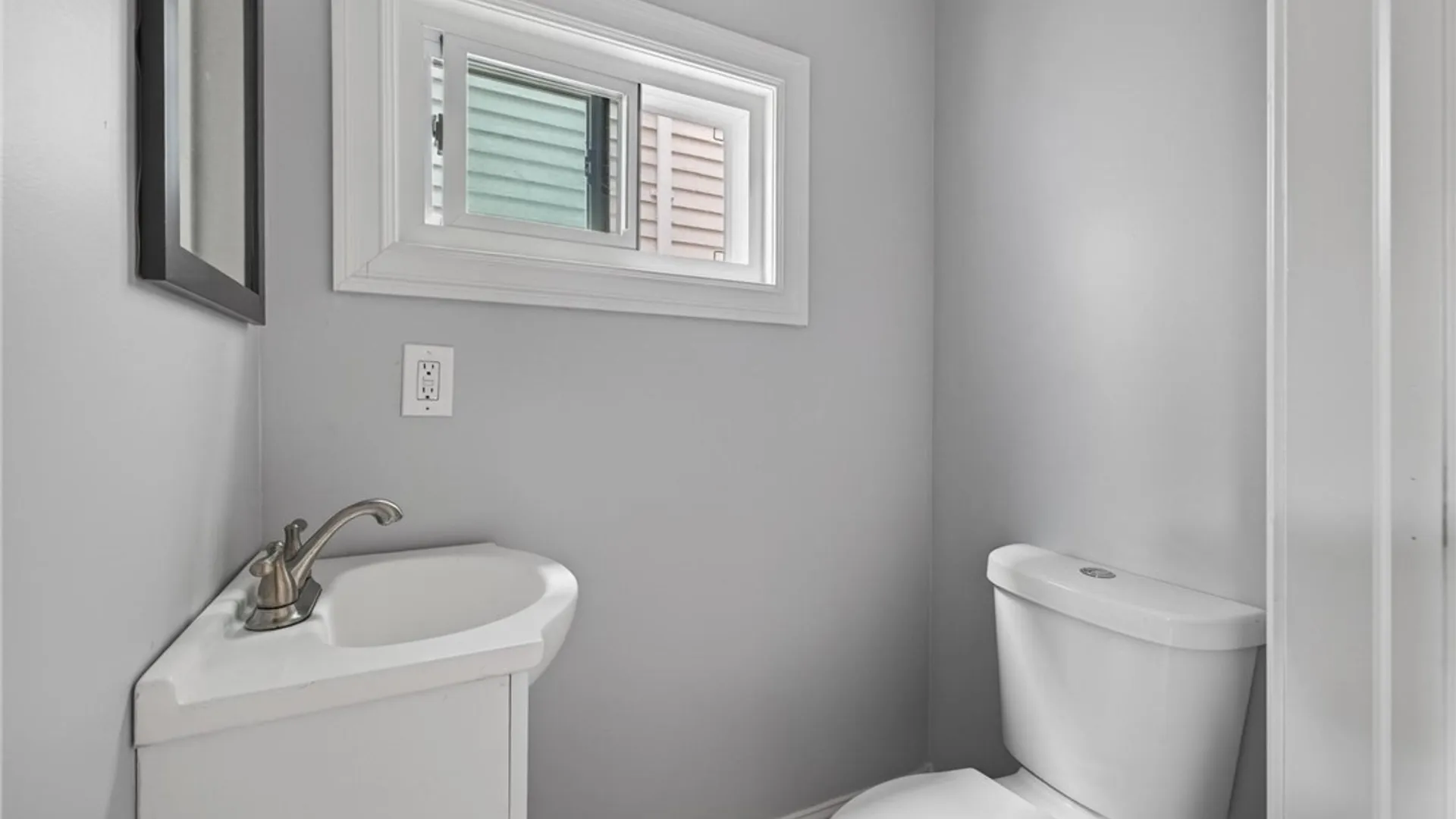 Property at 186 Riverside Avenue, Buffalo, NY 14207 14
