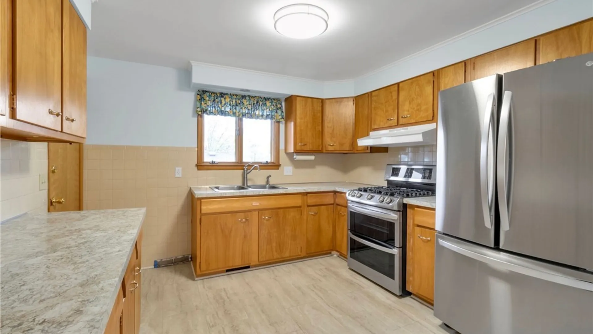 Property at 3700 Seneca Street, West Seneca, NY 14224 23