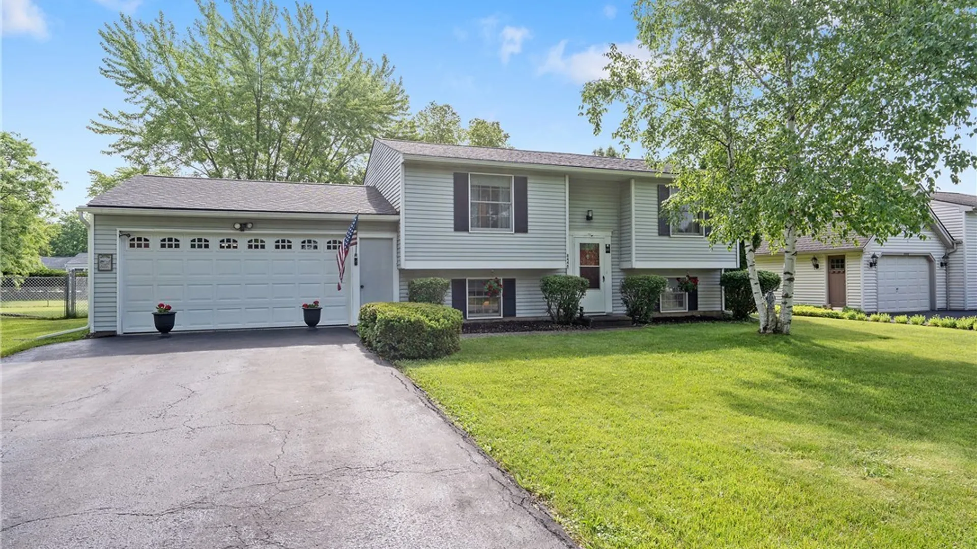 Property at 8448 Chinkapin Circle, Cicero, NY 13039 43