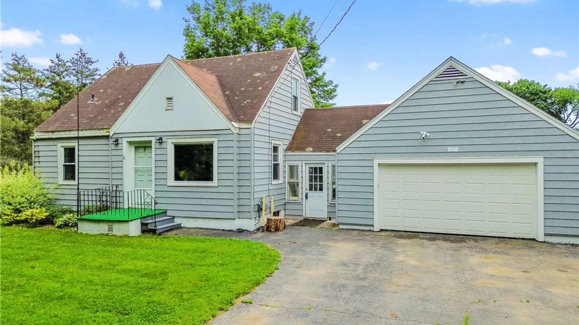 Property at 116 E Richmond Road, Manlius, NY 13057 2