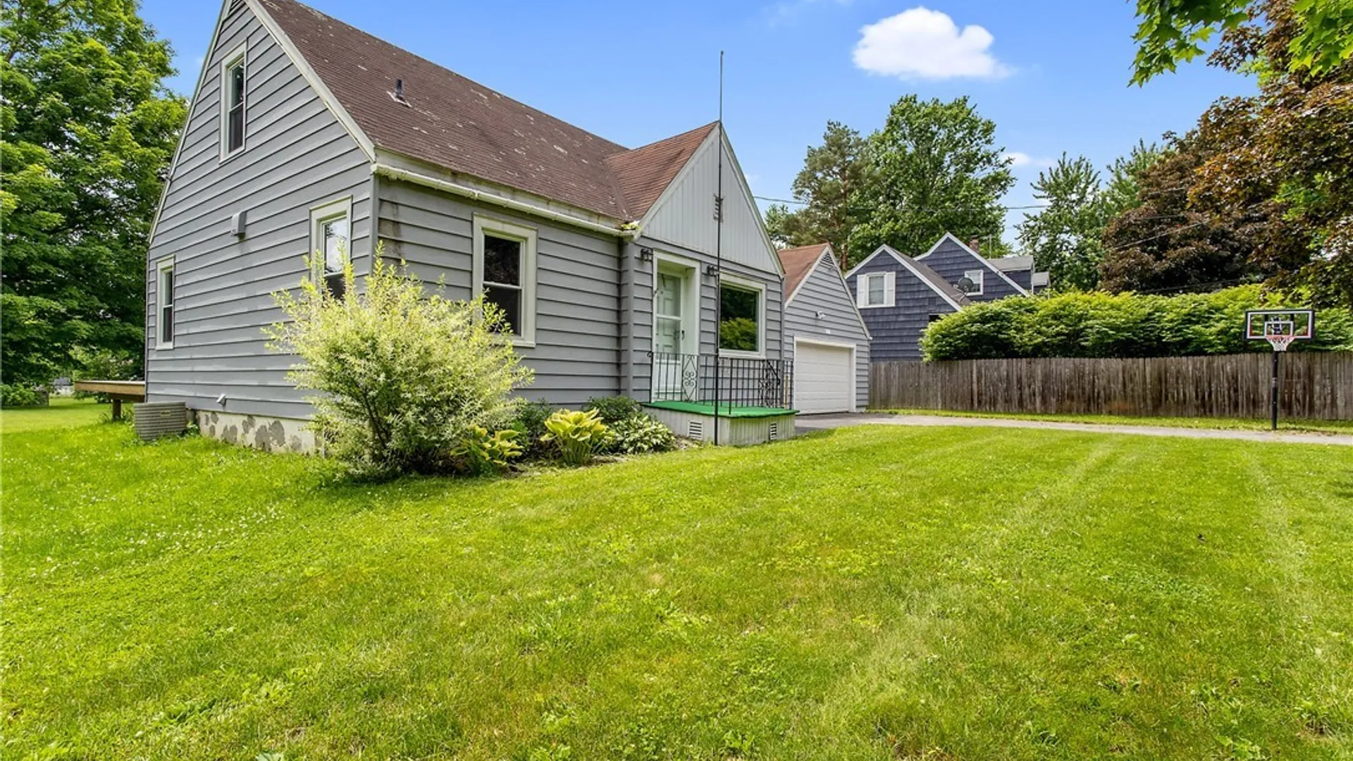 Property at 116 E Richmond Road, Manlius, NY 13057 3