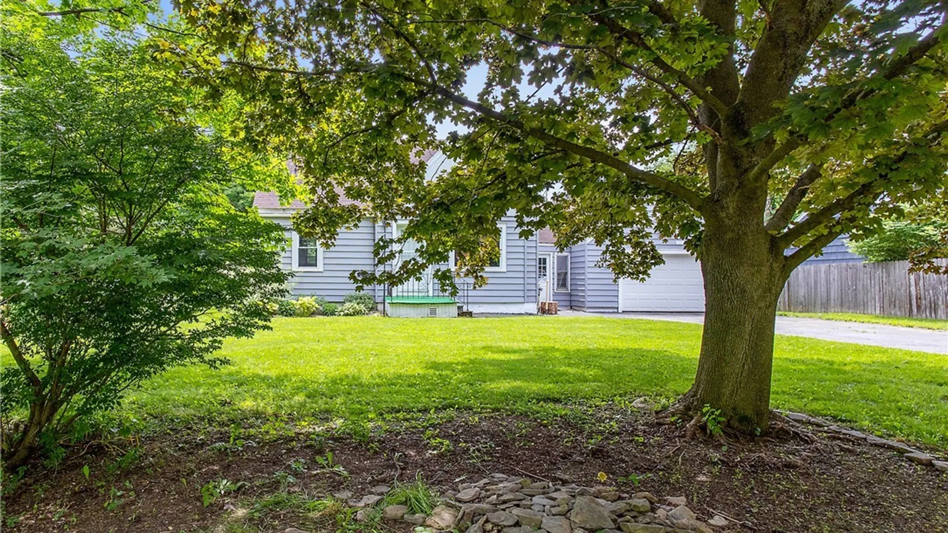 Property at 116 E Richmond Road, Manlius, NY 13057 4
