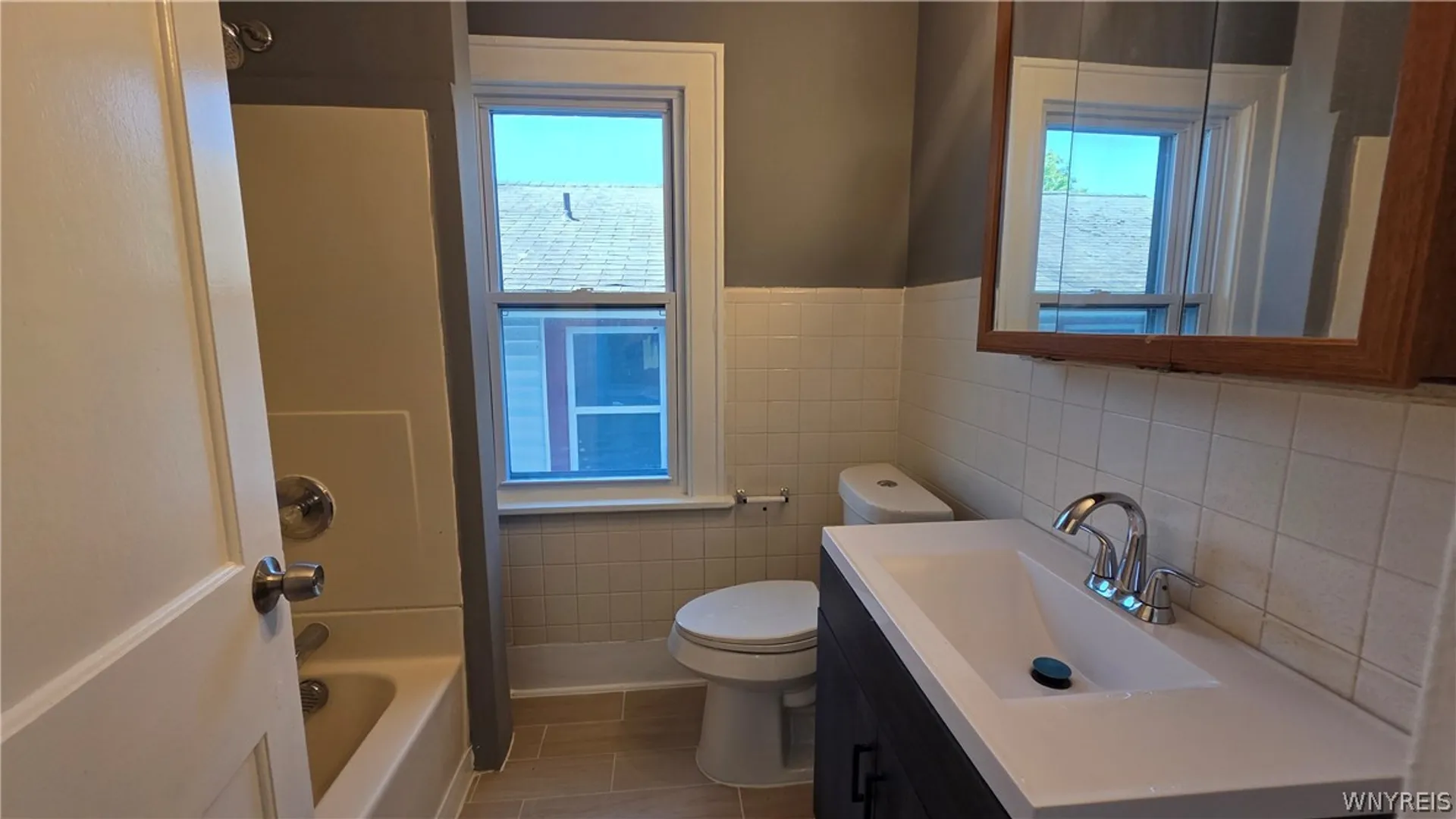 Property at 687 Lasalle Avenue, Buffalo, NY 14215 22
