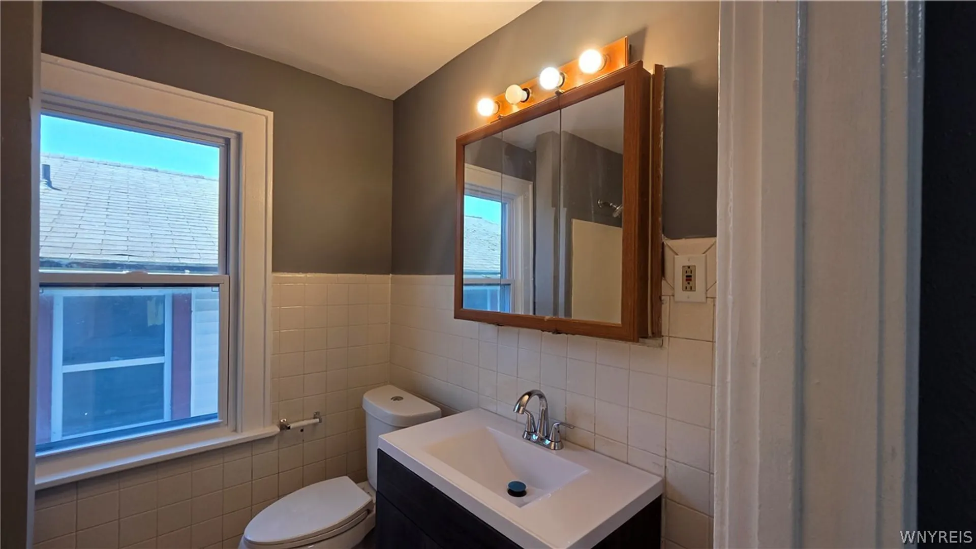 Property at 687 Lasalle Avenue, Buffalo, NY 14215 25