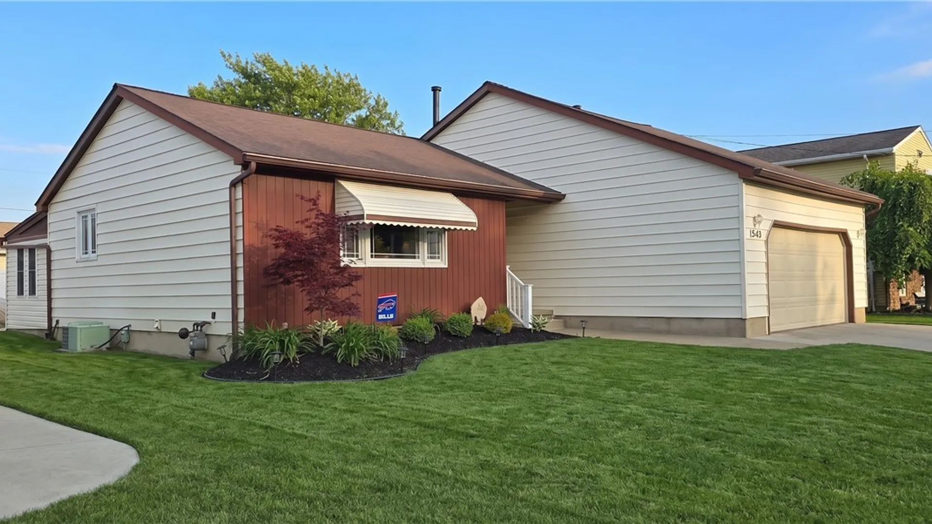 Property at 1543 Benjamin Drive, Niagara Falls, NY 14304 2