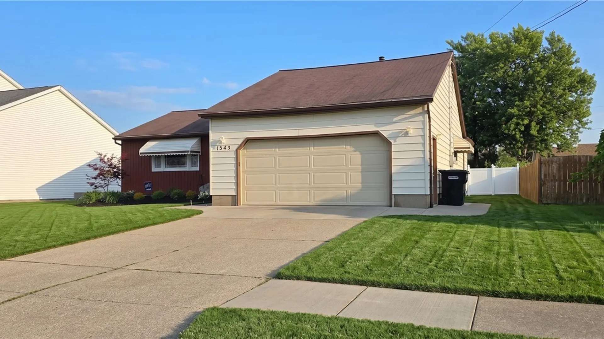 Property at 1543 Benjamin Drive, Niagara Falls, NY 14304 3