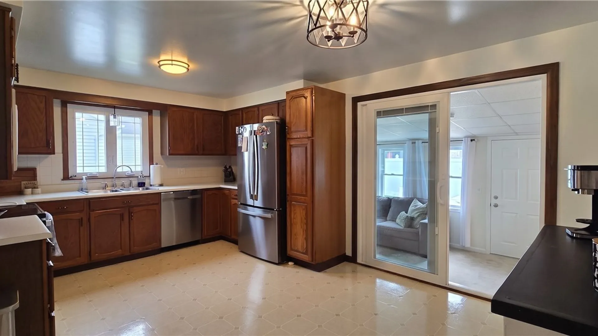 Property at 1543 Benjamin Drive, Niagara Falls, NY 14304 6