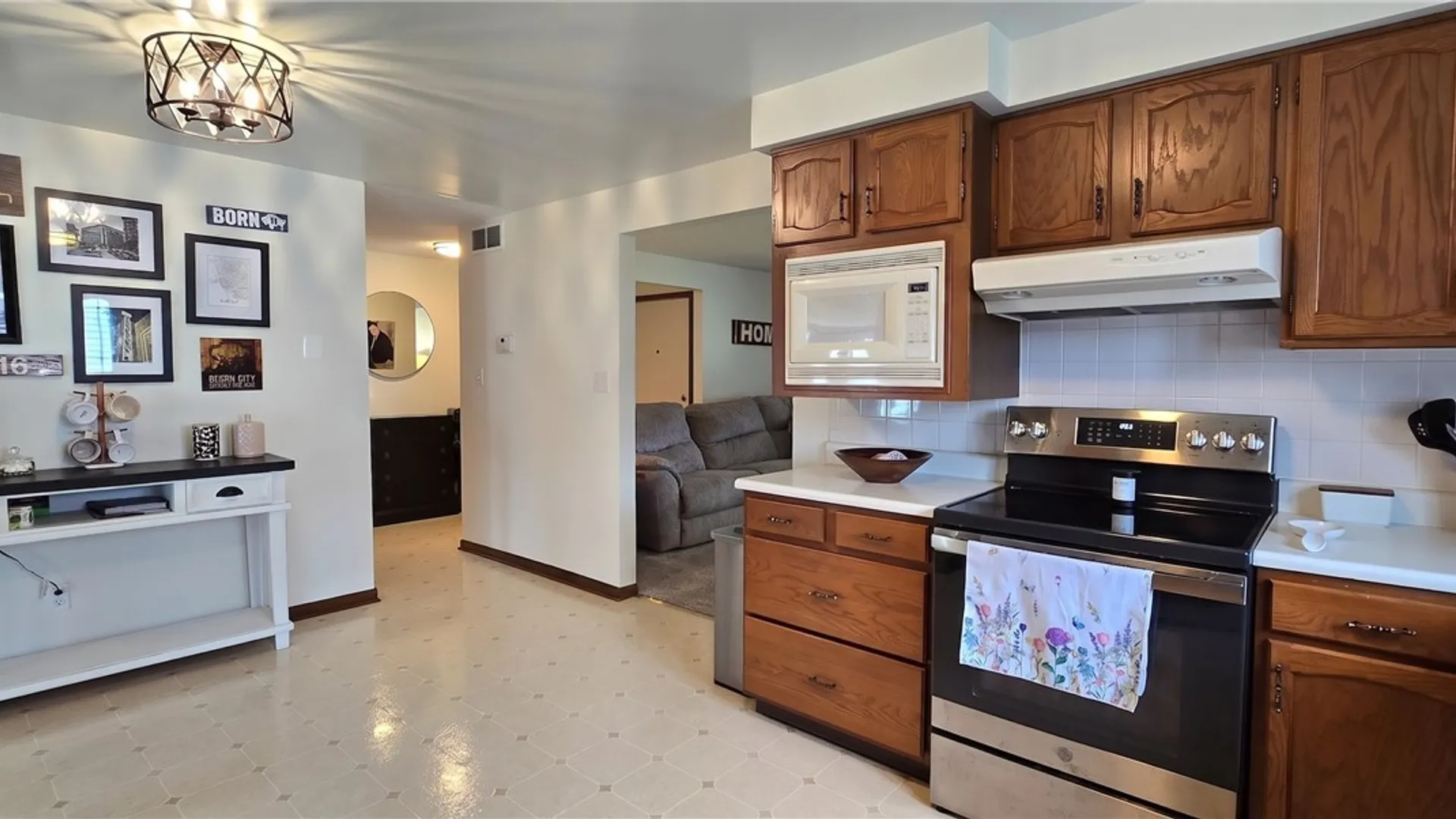 Property at 1543 Benjamin Drive, Niagara Falls, NY 14304 7