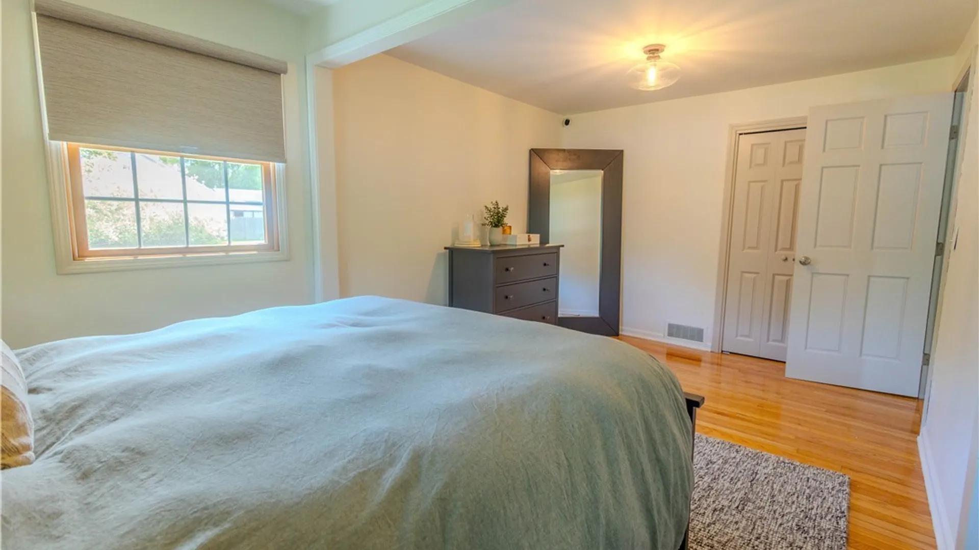 Property at 541 Lake Avenue, Lancaster, NY 14086 11