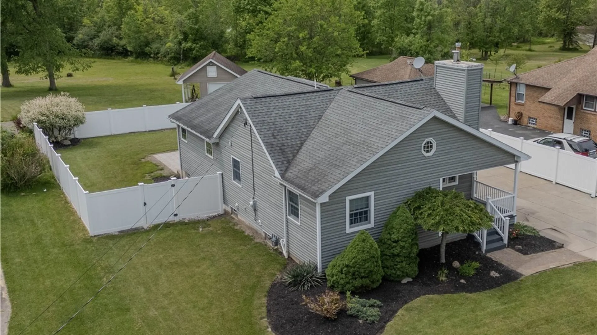 Property at 541 Lake Avenue, Lancaster, NY 14086 2