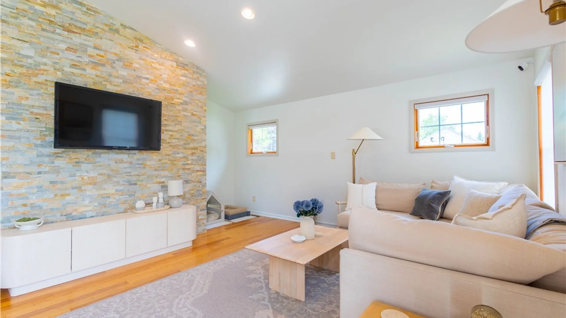 Property at 541 Lake Avenue, Lancaster, NY 14086 7