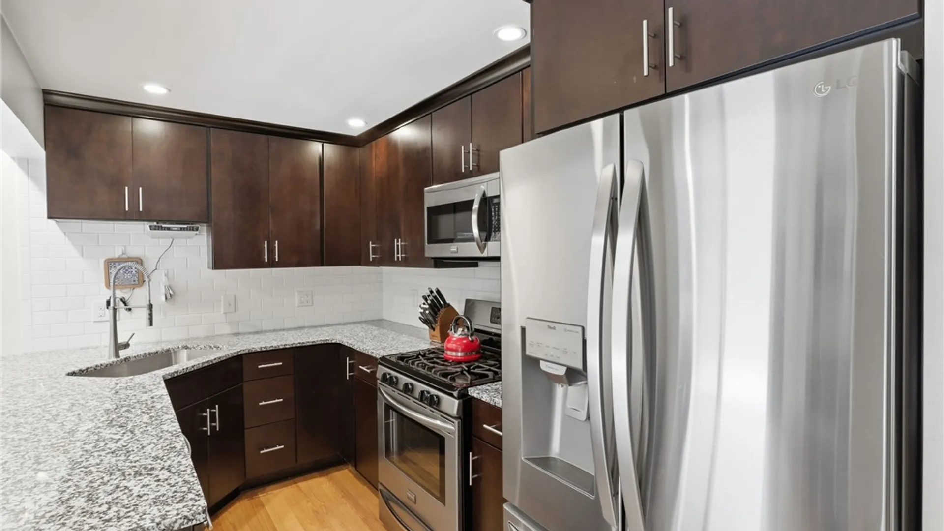 Property at 39 Menlo Pl, Rochester, NY 14620 4