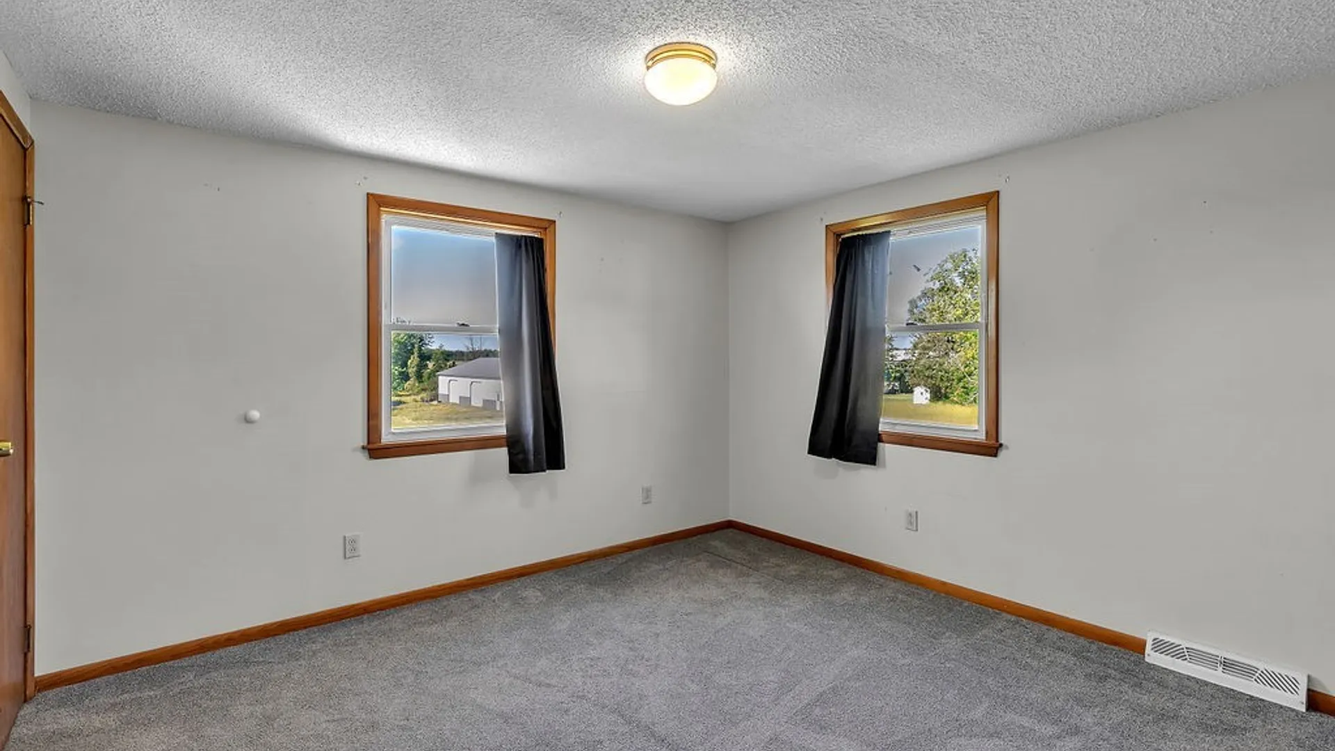 Property at 8801 Chestnut Ridge Road, Royalton, NY 14067 33