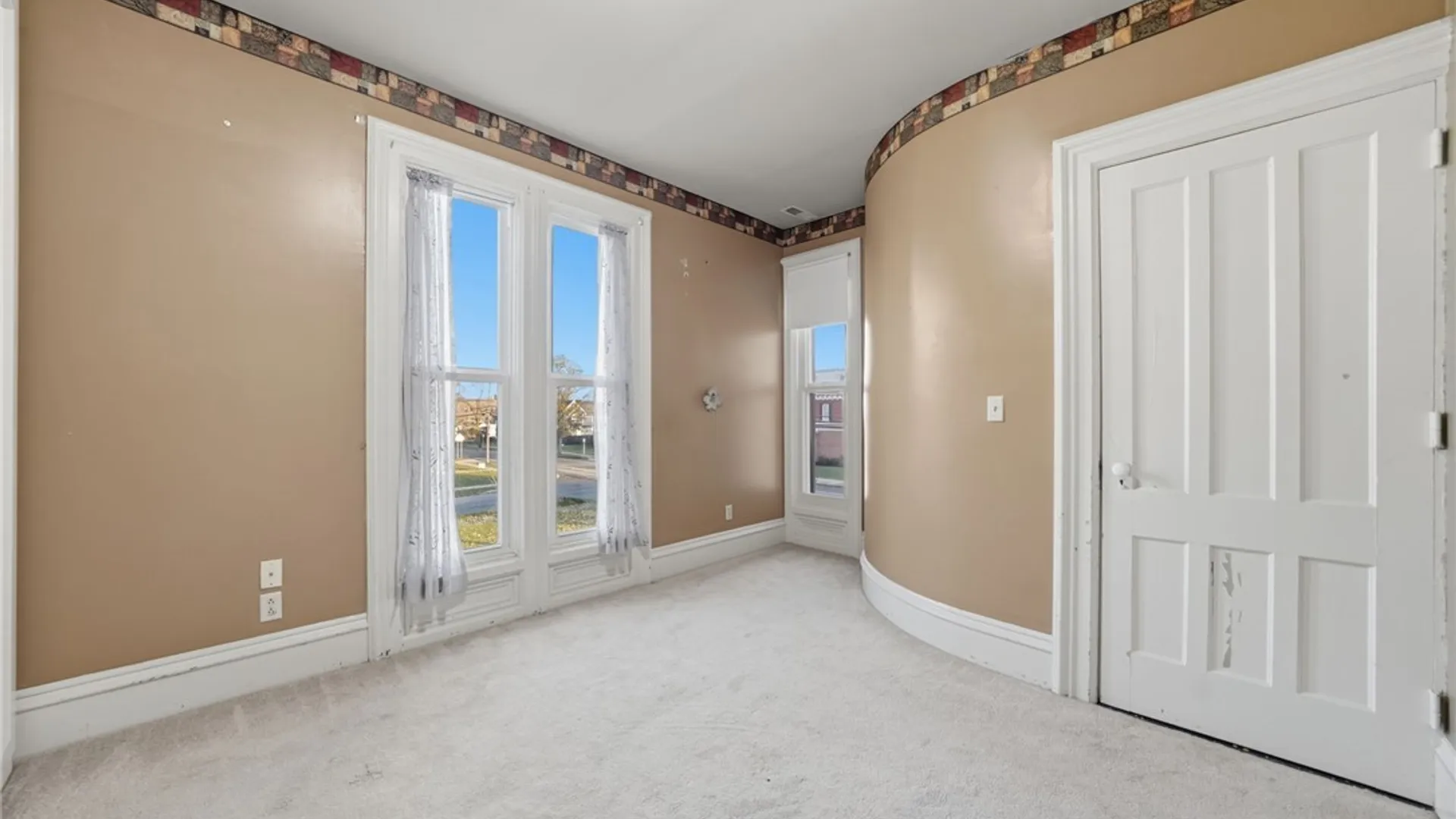 Property at 37 State Street, Royalton, NY 14105 27